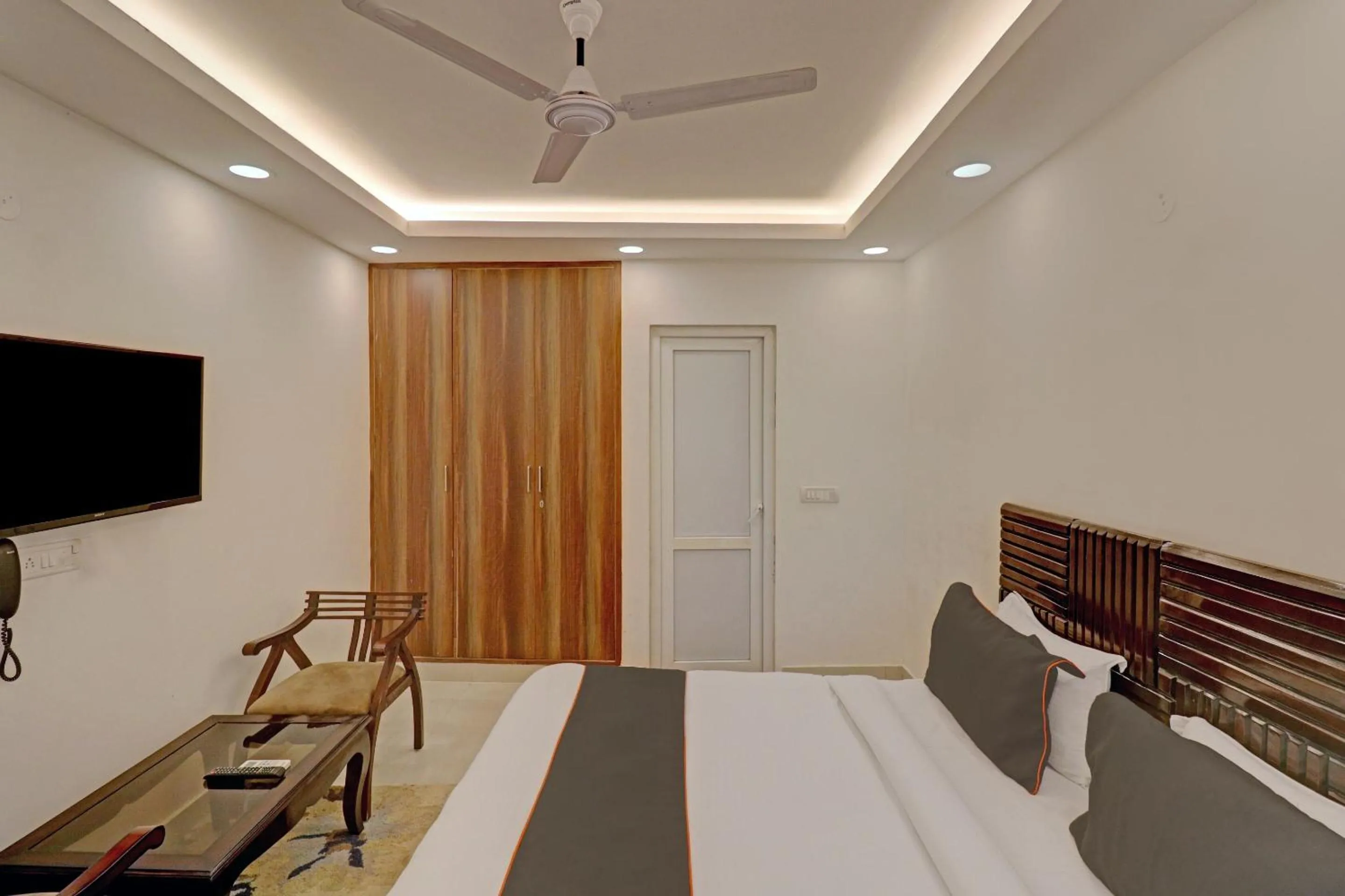Bedroom in Collection O Spot Light Near Tughlakabad Station Metro Station