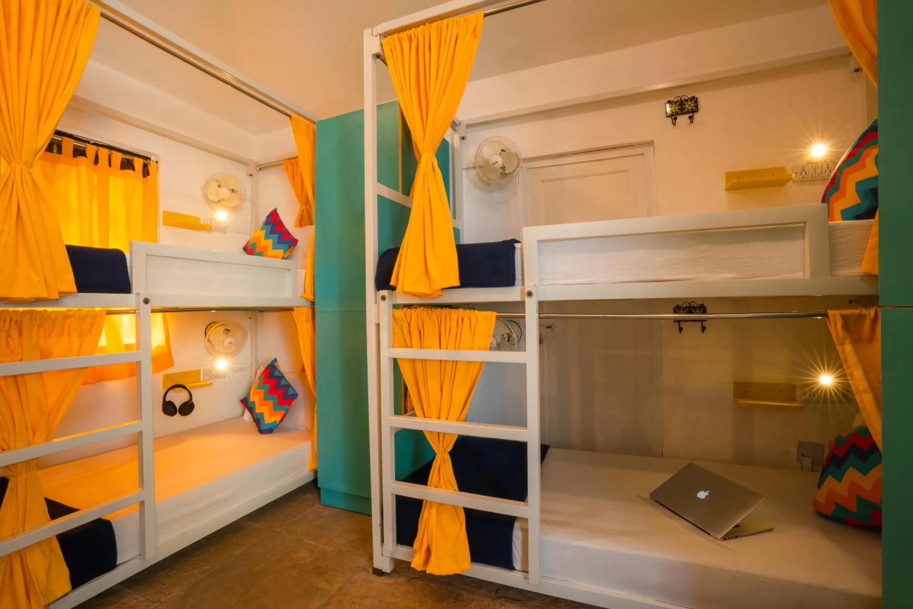 Bed in goSTOPS Lite Goa, Calangute