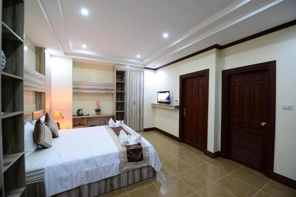Bed in Vientiane Luxury Hotel