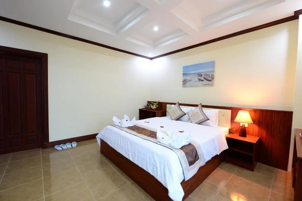 Bed in Vientiane Luxury Hotel