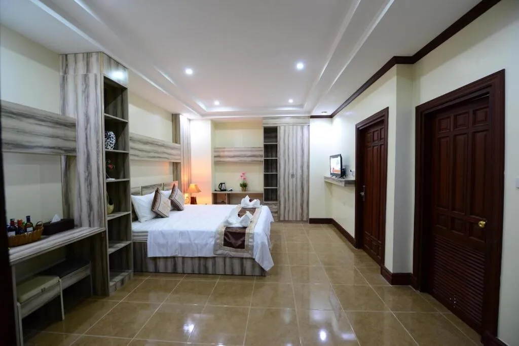 Bed in Vientiane Luxury Hotel