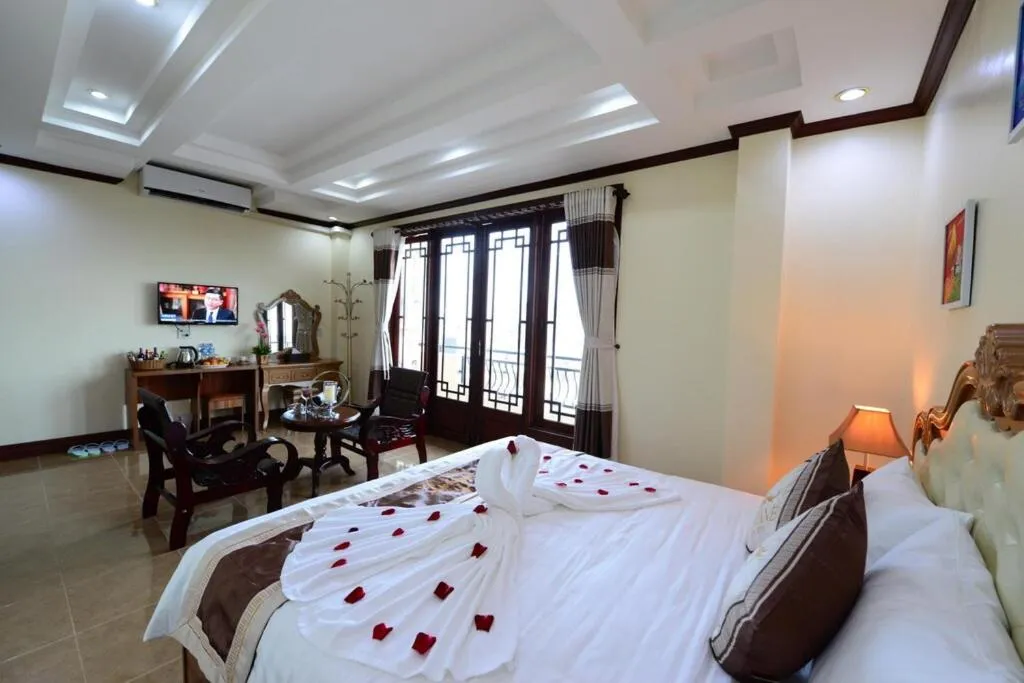 Bed in Vientiane Luxury Hotel