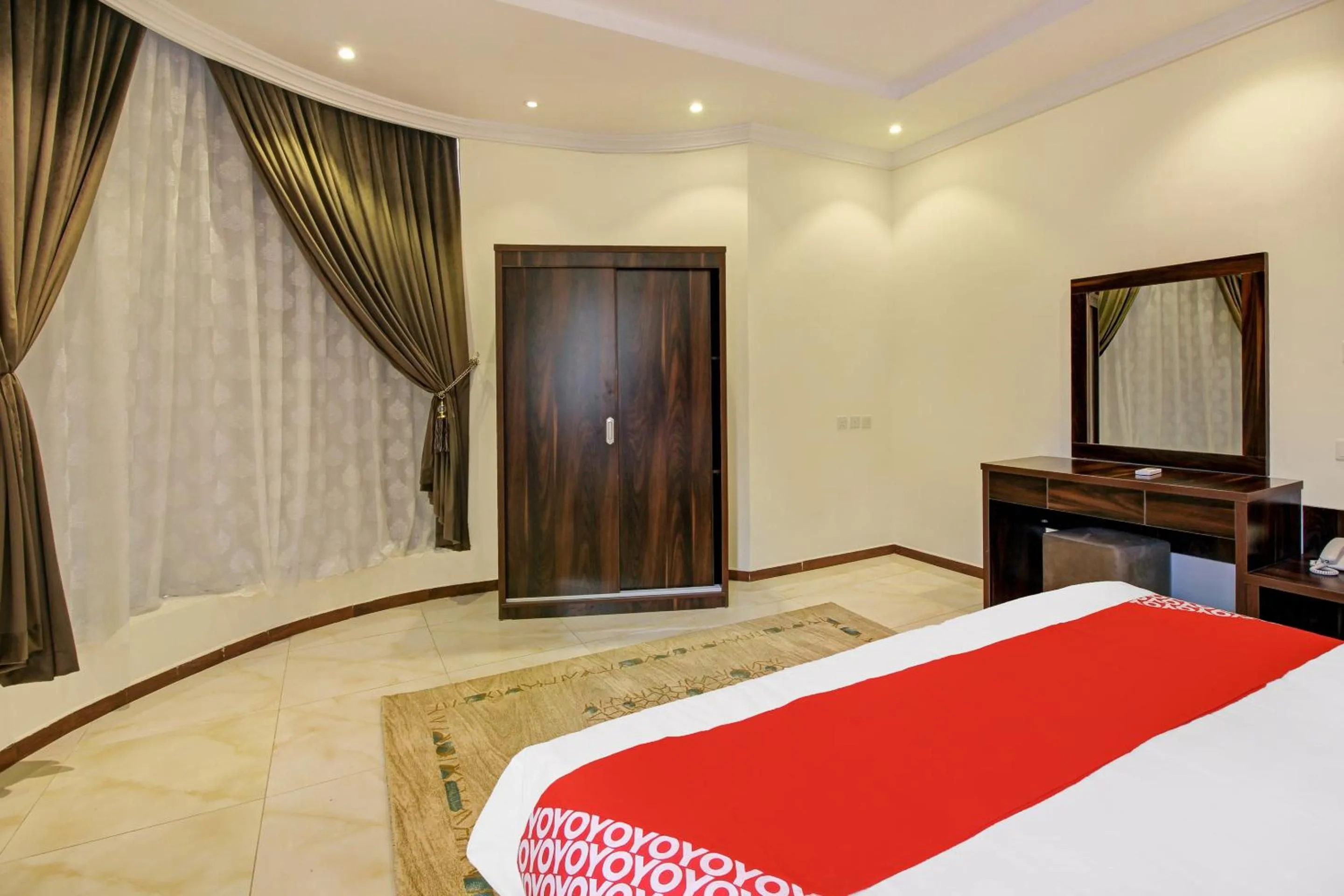 Bedroom, Bed in Al Tamayoz Al Raqi - Hiraa