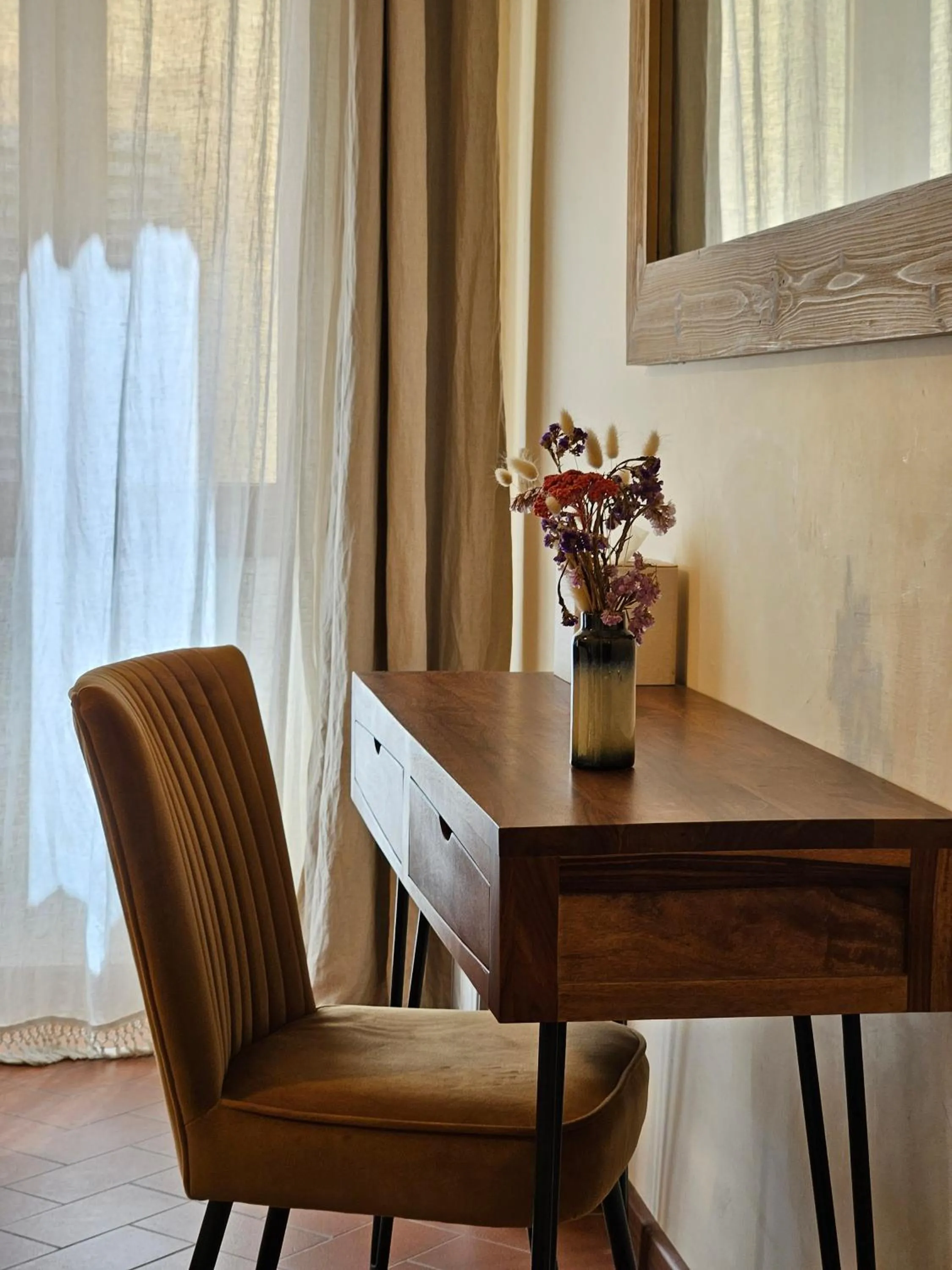 Decorative detail in SPIRIT OF FLORENCE Boutique Rooms