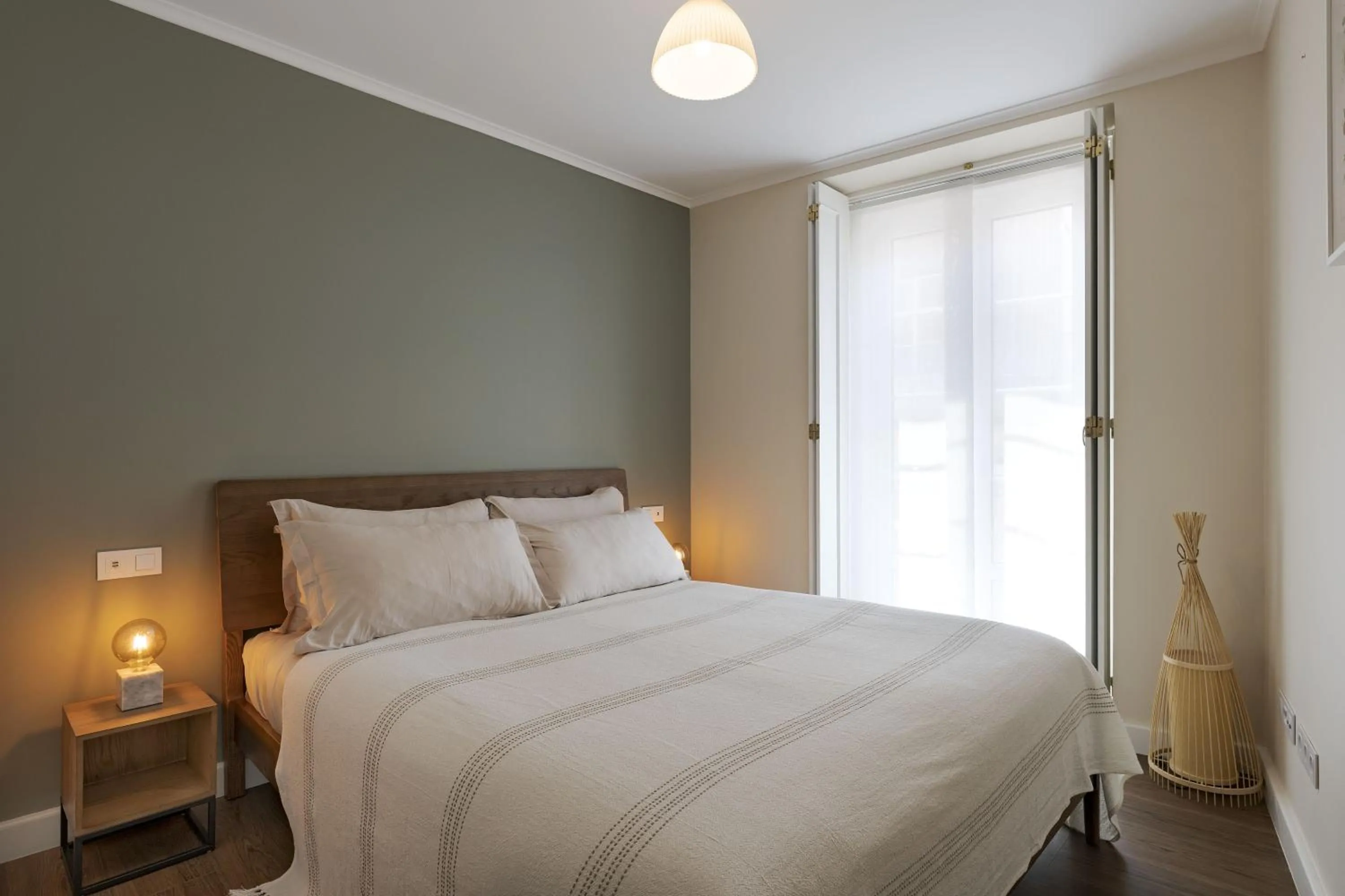 Bedroom, Bed in Peixeira Studios and Apartments