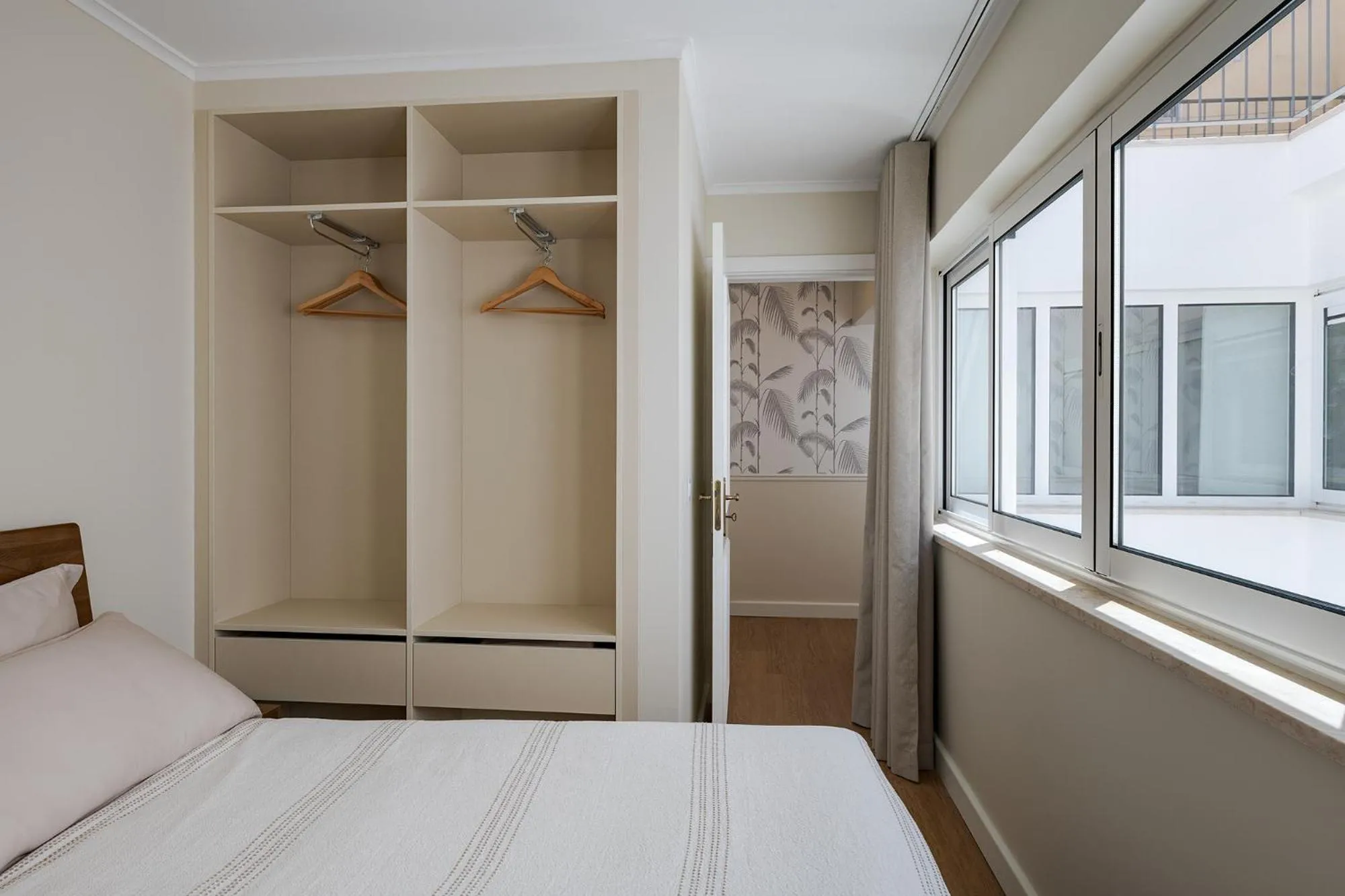 Bedroom, Bed in Peixeira Studios and Apartments