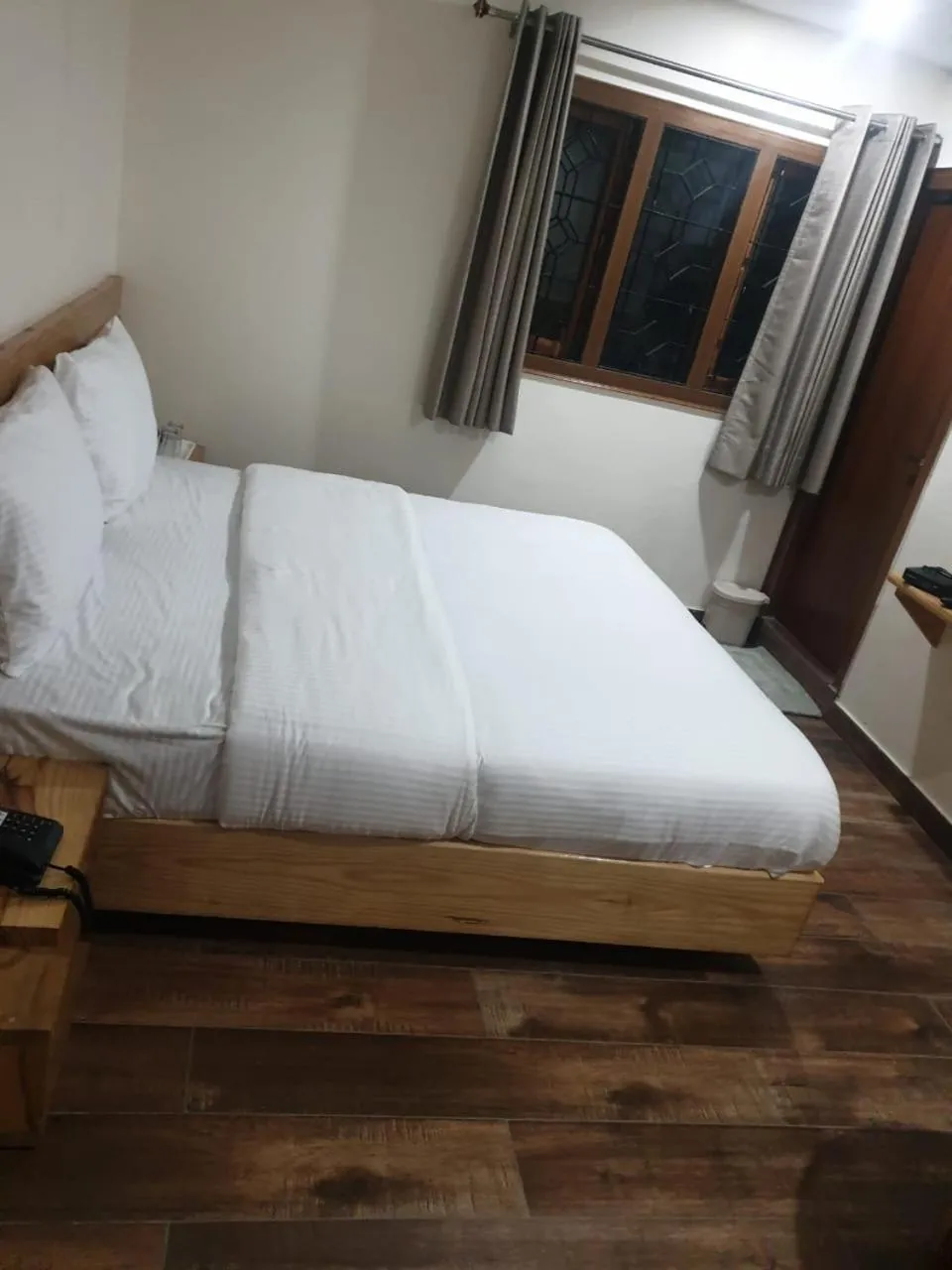 Bed in The Kumaon Retreat