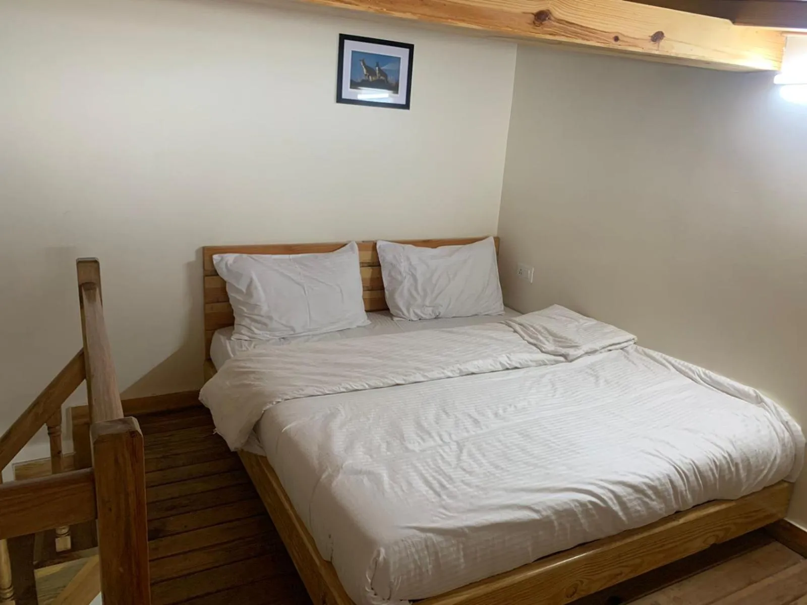 Bed in The Kumaon Retreat