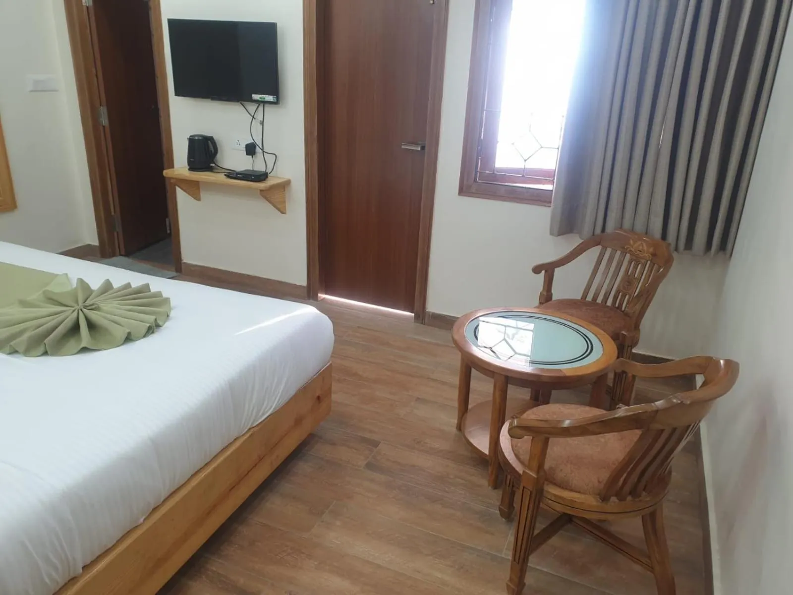 Bed in The Kumaon Retreat