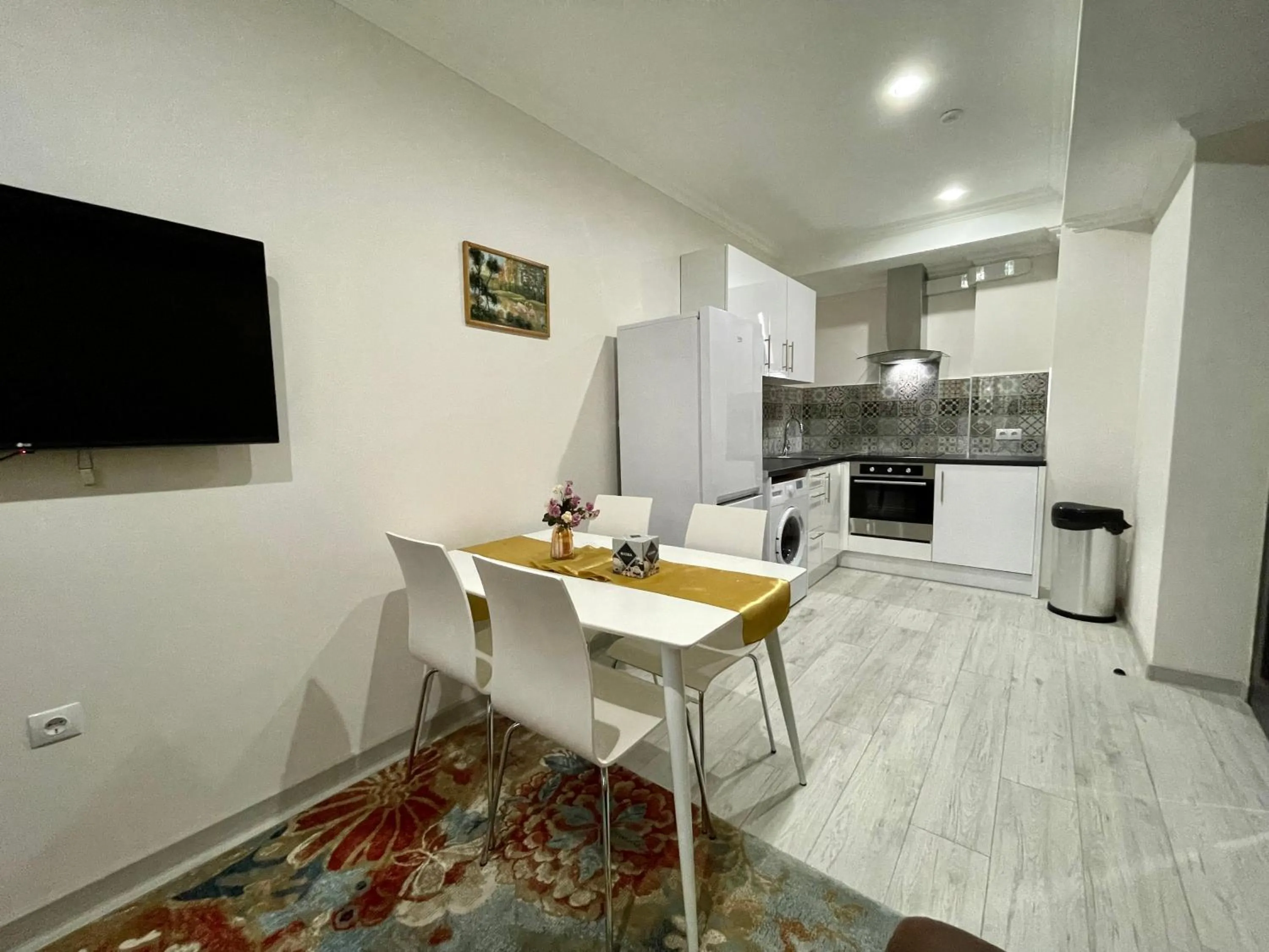 Dining area in Premier City Apart Hotel Chisinau