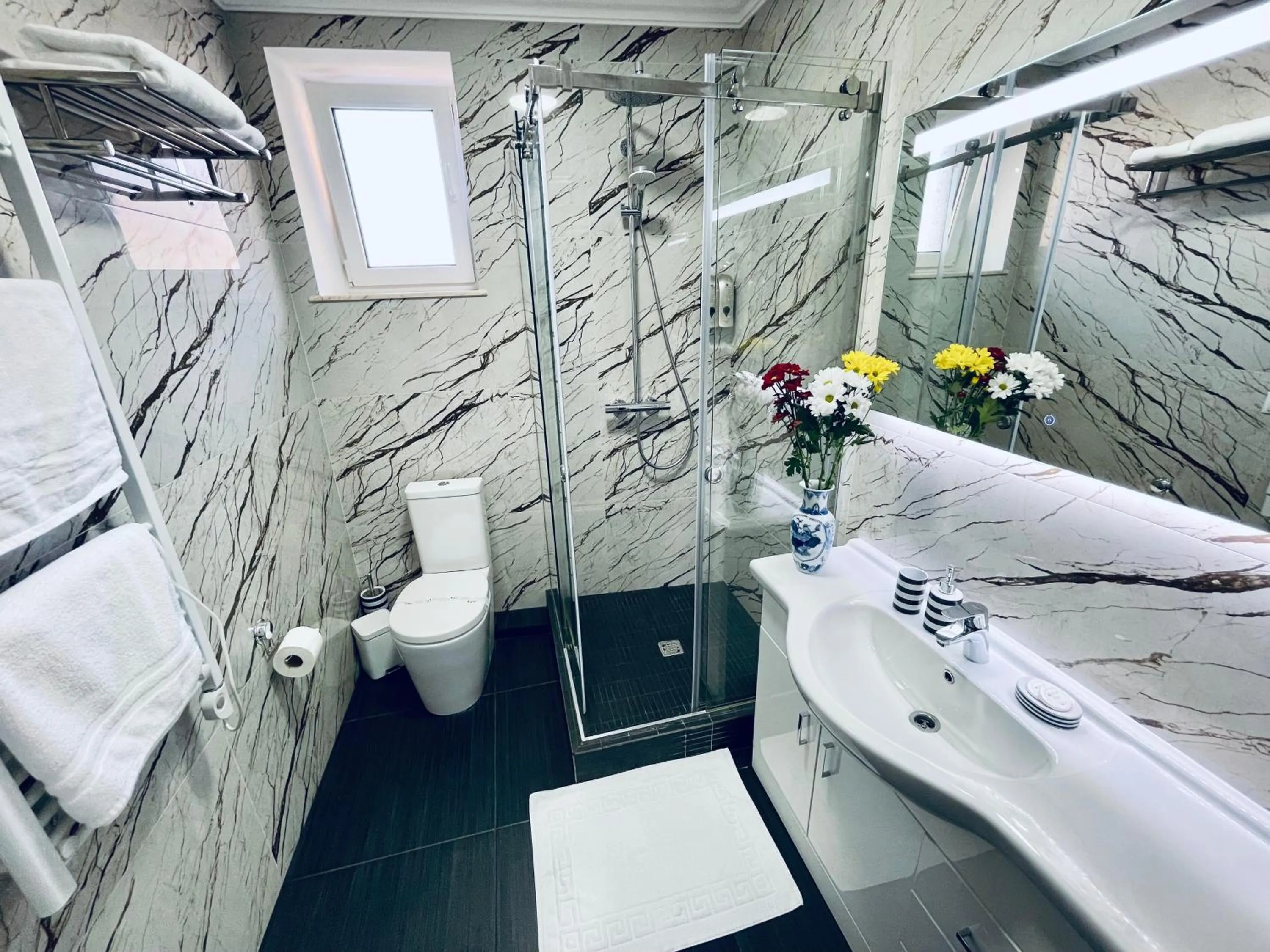 Bathroom in Premier City Apart Hotel Chisinau