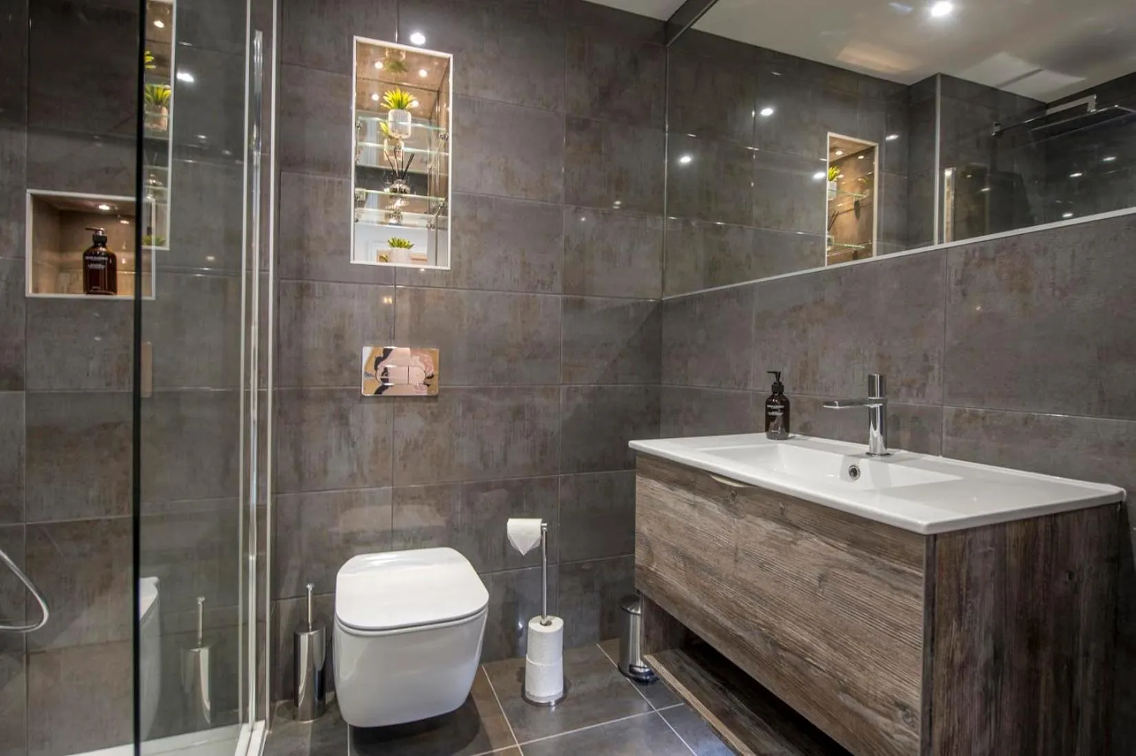 Bathroom in The Quadrant - The Botanical Suite