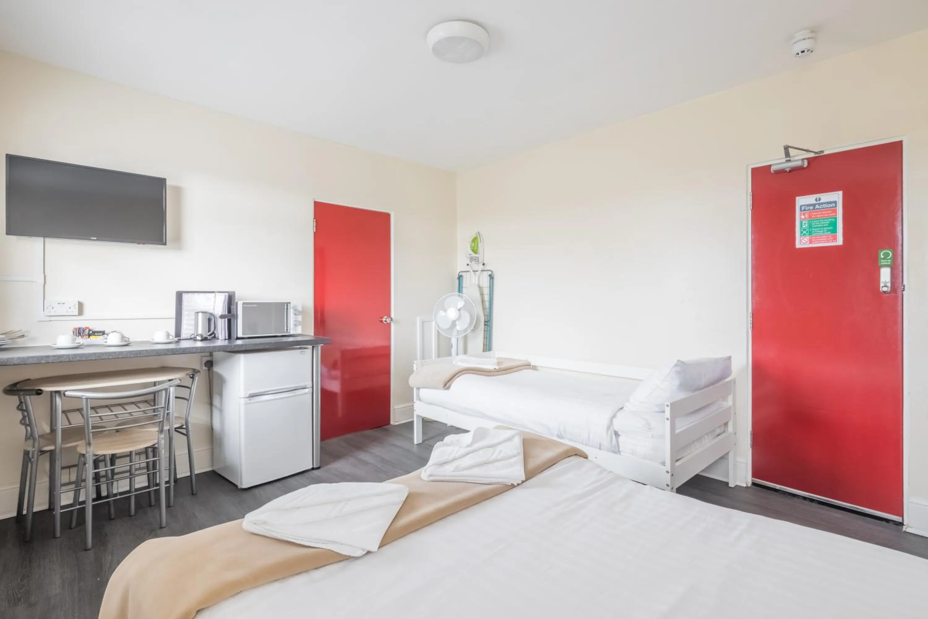 Bedroom, Bed in Rasa Sayang House - Self-check-in guesthouse