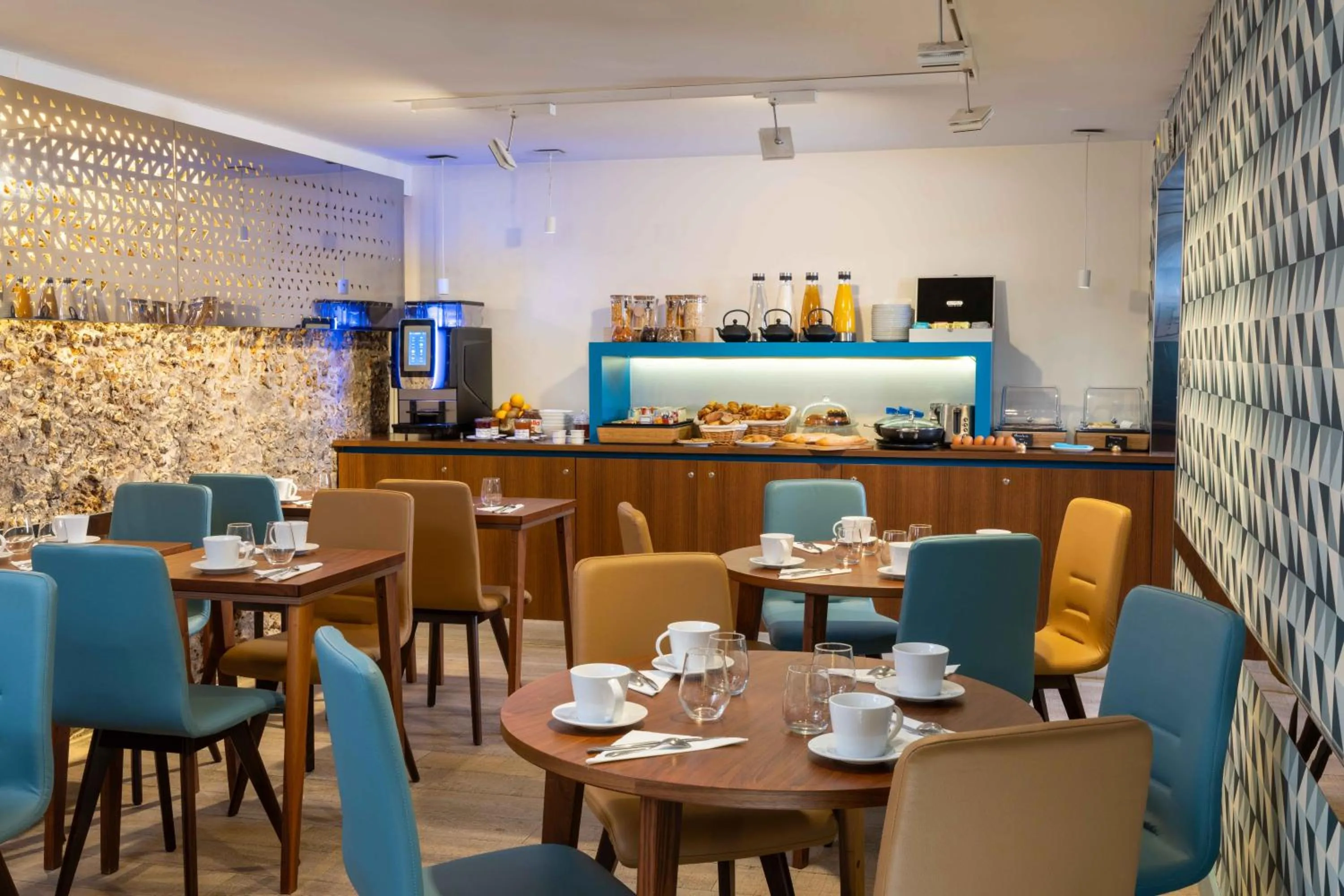 Breakfast in Hôtel Sophie Germain