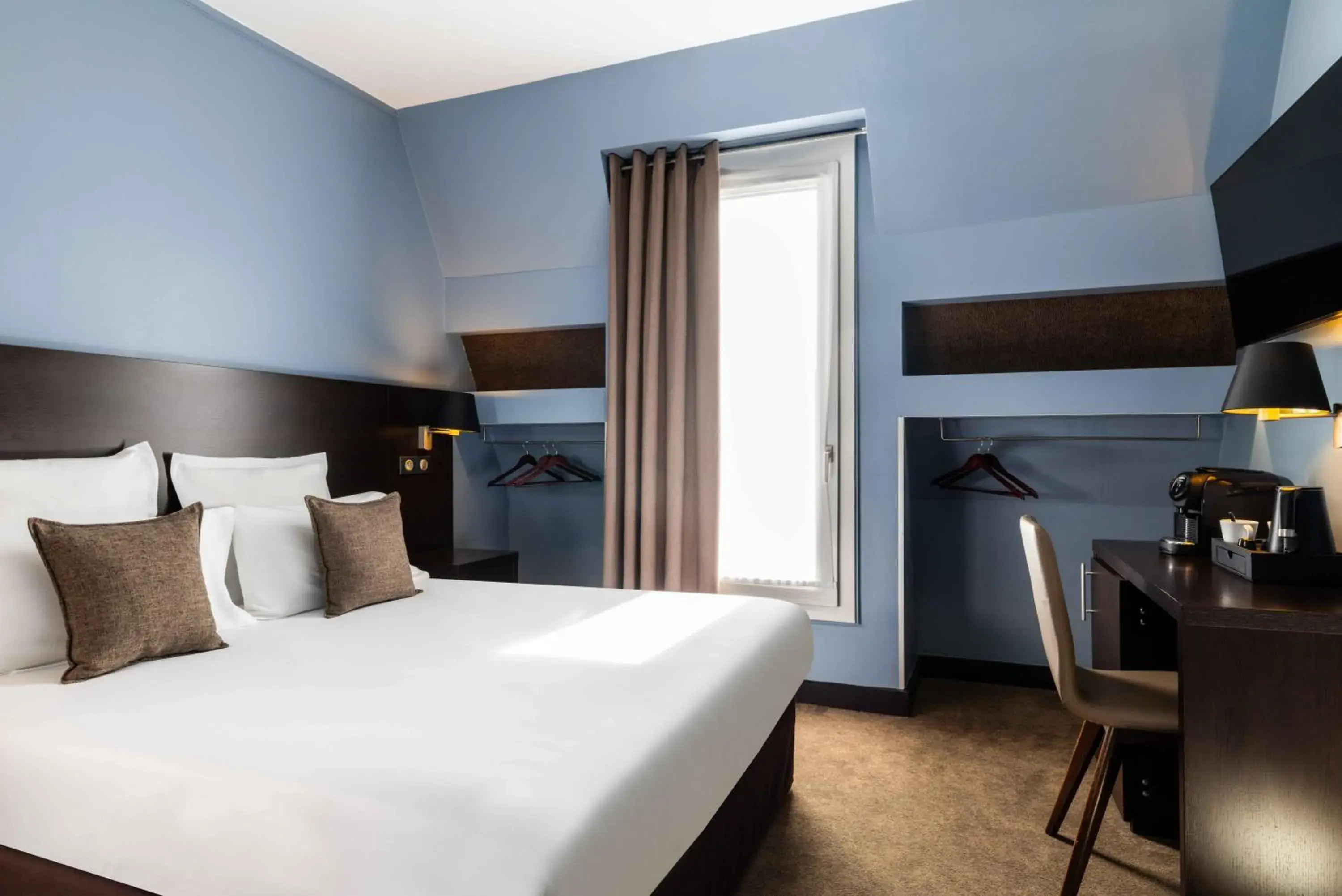 Superior Double Room in Hôtel Sophie Germain Superior Double Room in Hôtel Sophie Germain