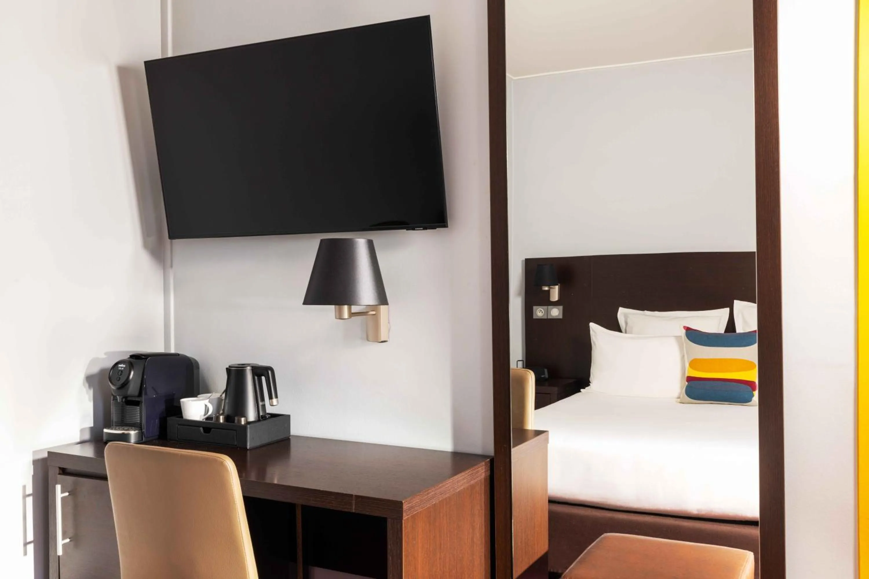 Bedroom, Bed in Hôtel Sophie Germain