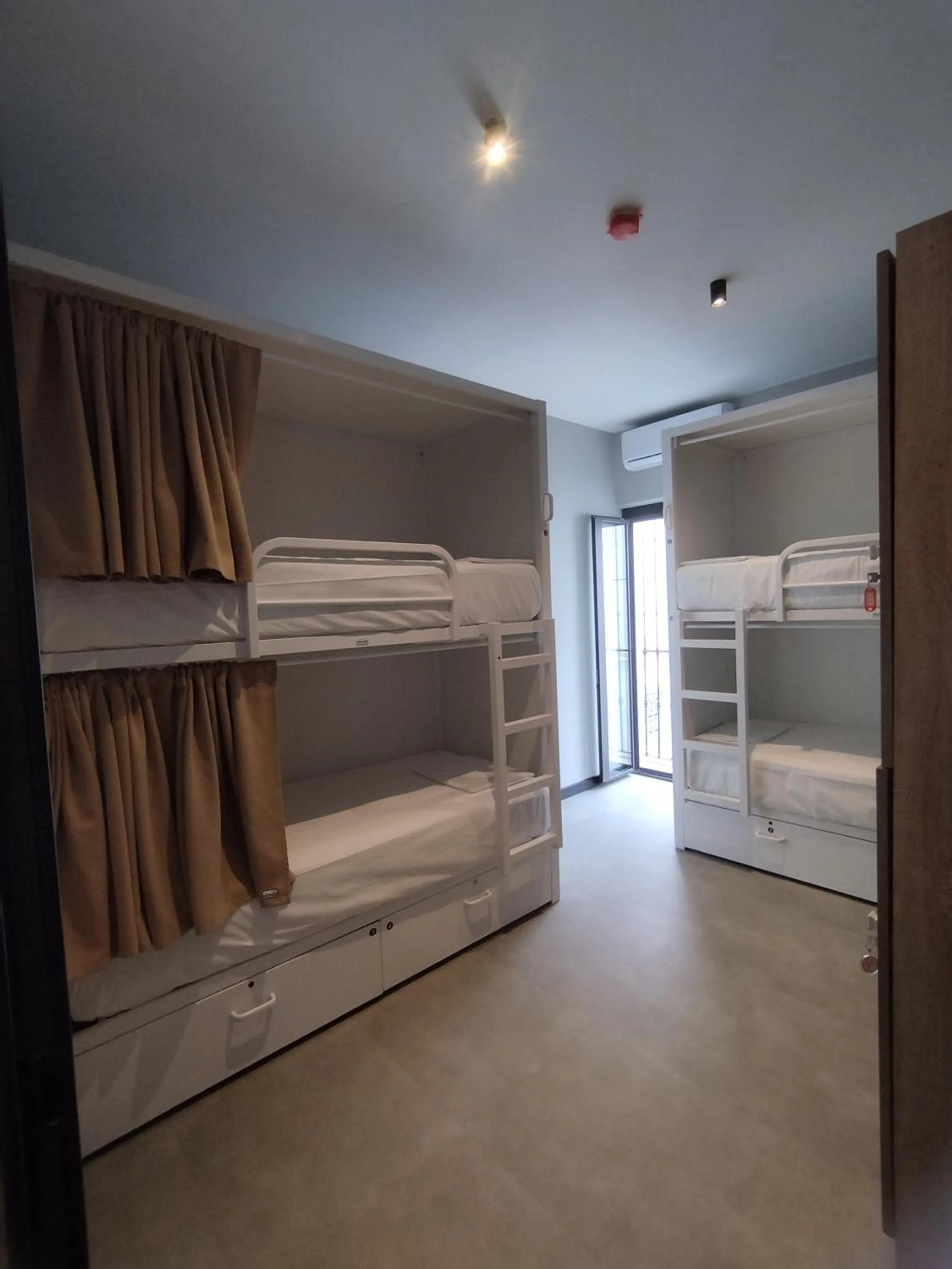 Bedroom, Bed in Sweet Sevilla Hostel