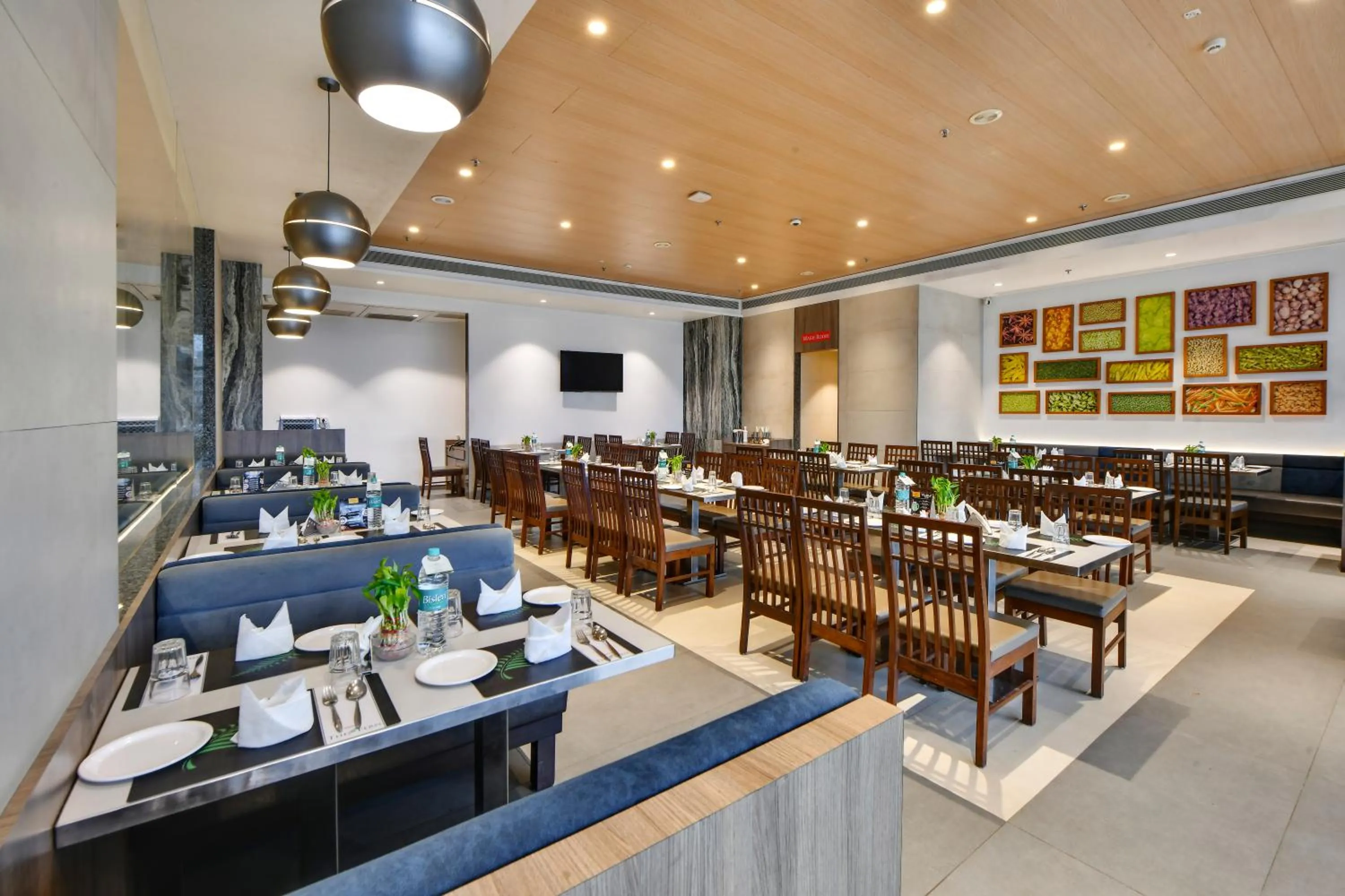 Restaurant/places to eat in Rakabi The Fern, Igatpuri