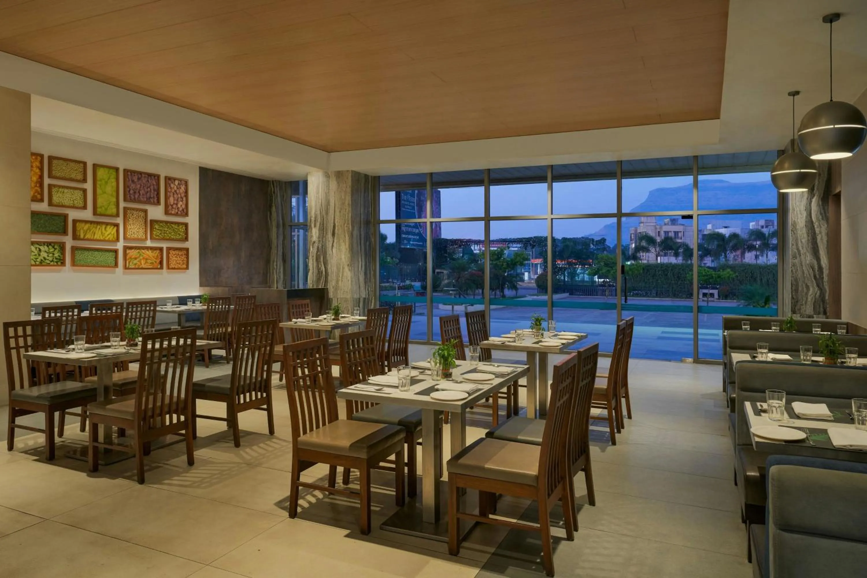 Restaurant/places to eat in Rakabi The Fern Igatpuri, Series By Marriott