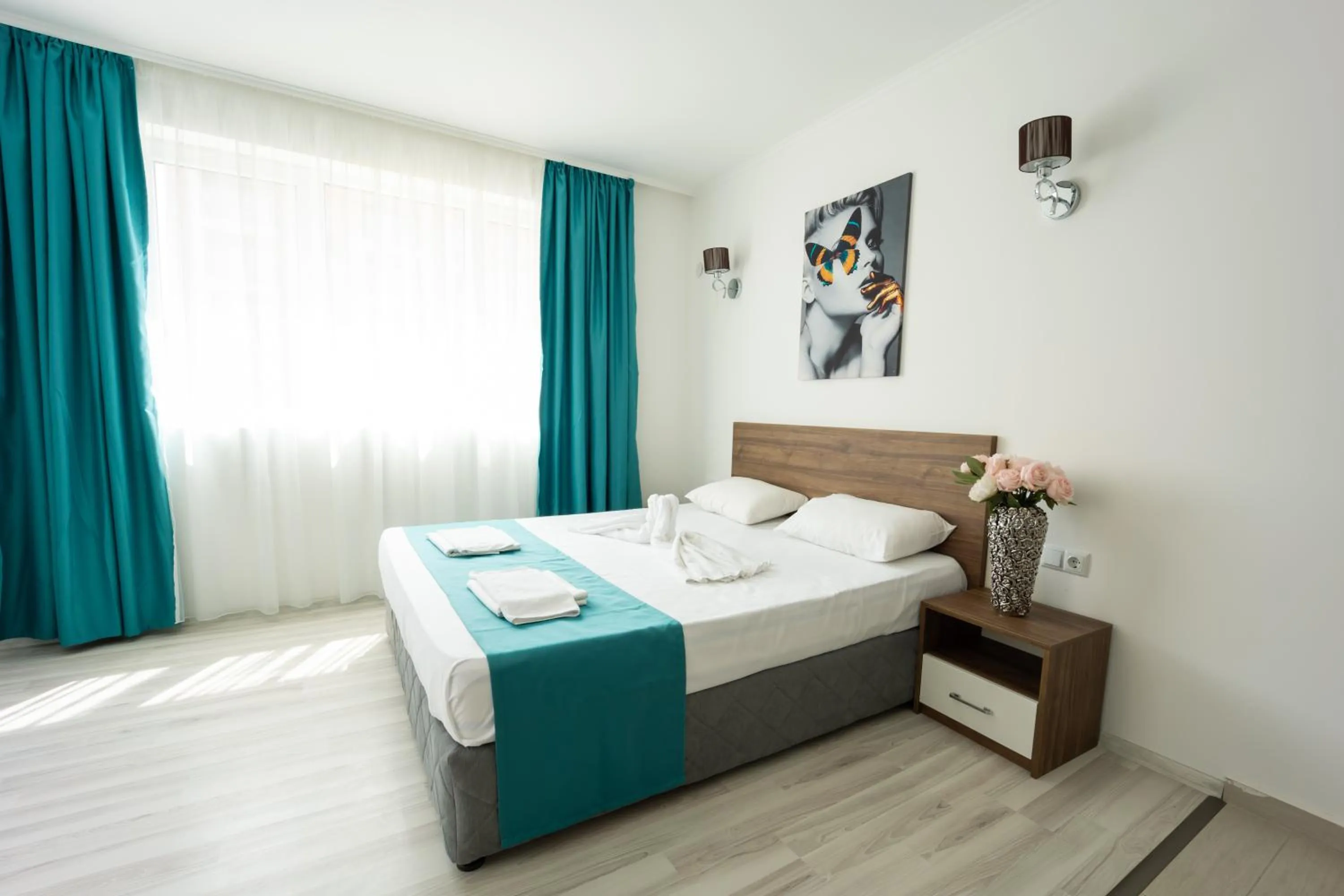 Photo of the whole room in Hotel Zonya