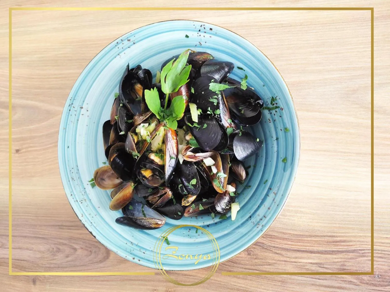 Restaurant/places to eat in Hotel Zonya