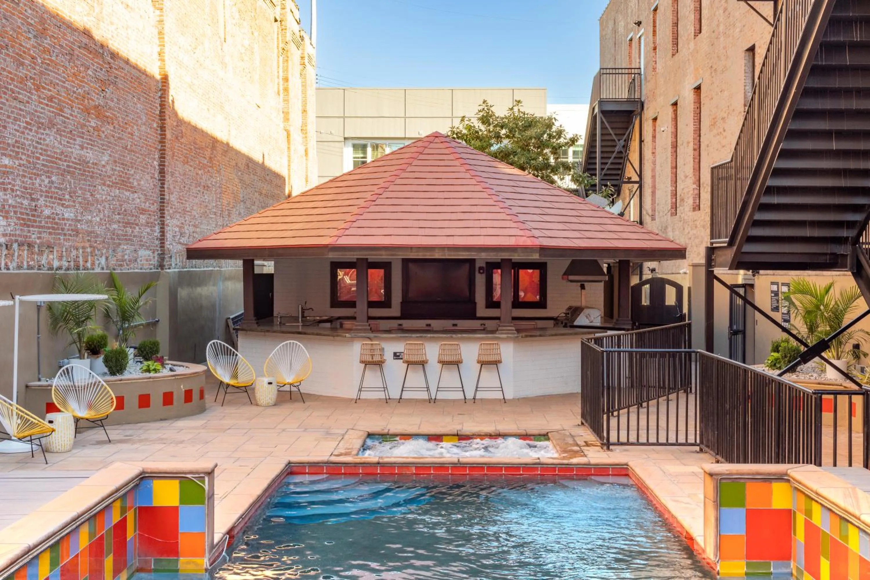 Swimming pool in The Rambler