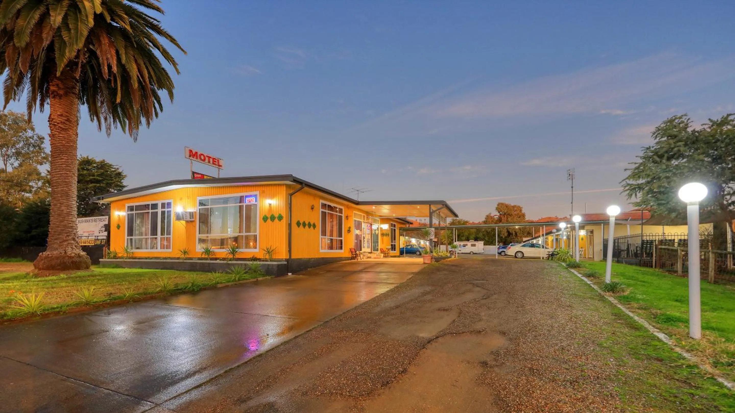Bushmans Motor Inn