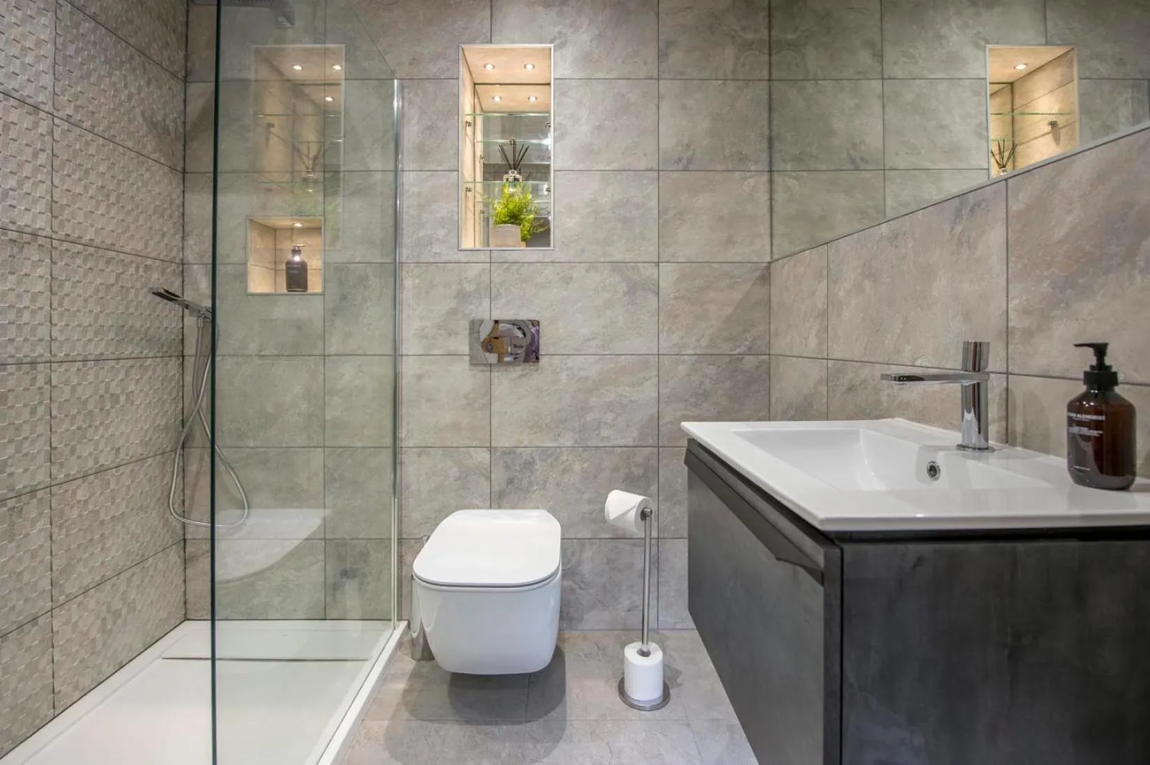 Bathroom in The Quadrant - The Palm Suite