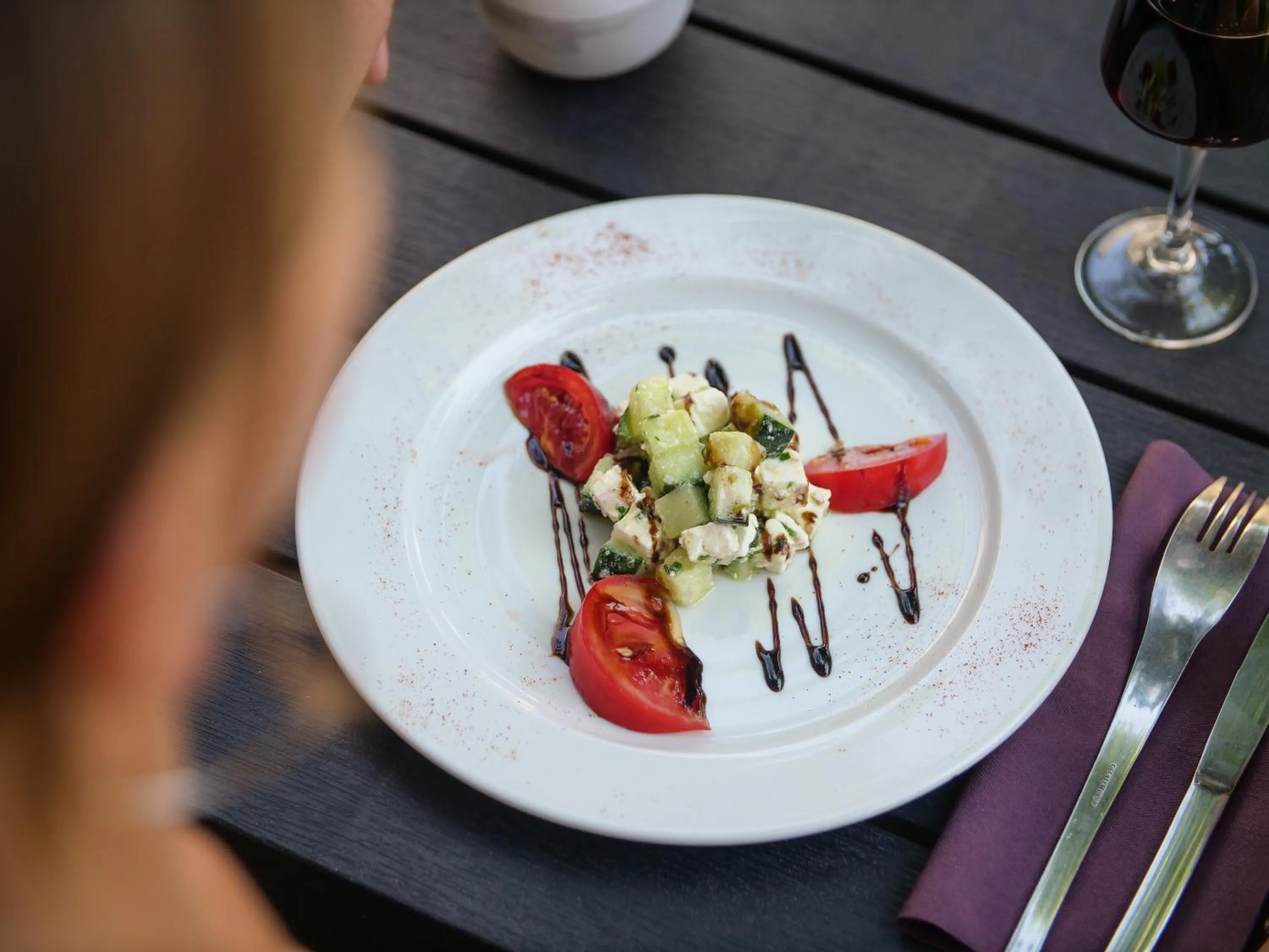 Food and drinks in Hôtel Inn Design Resto Novo Sablé