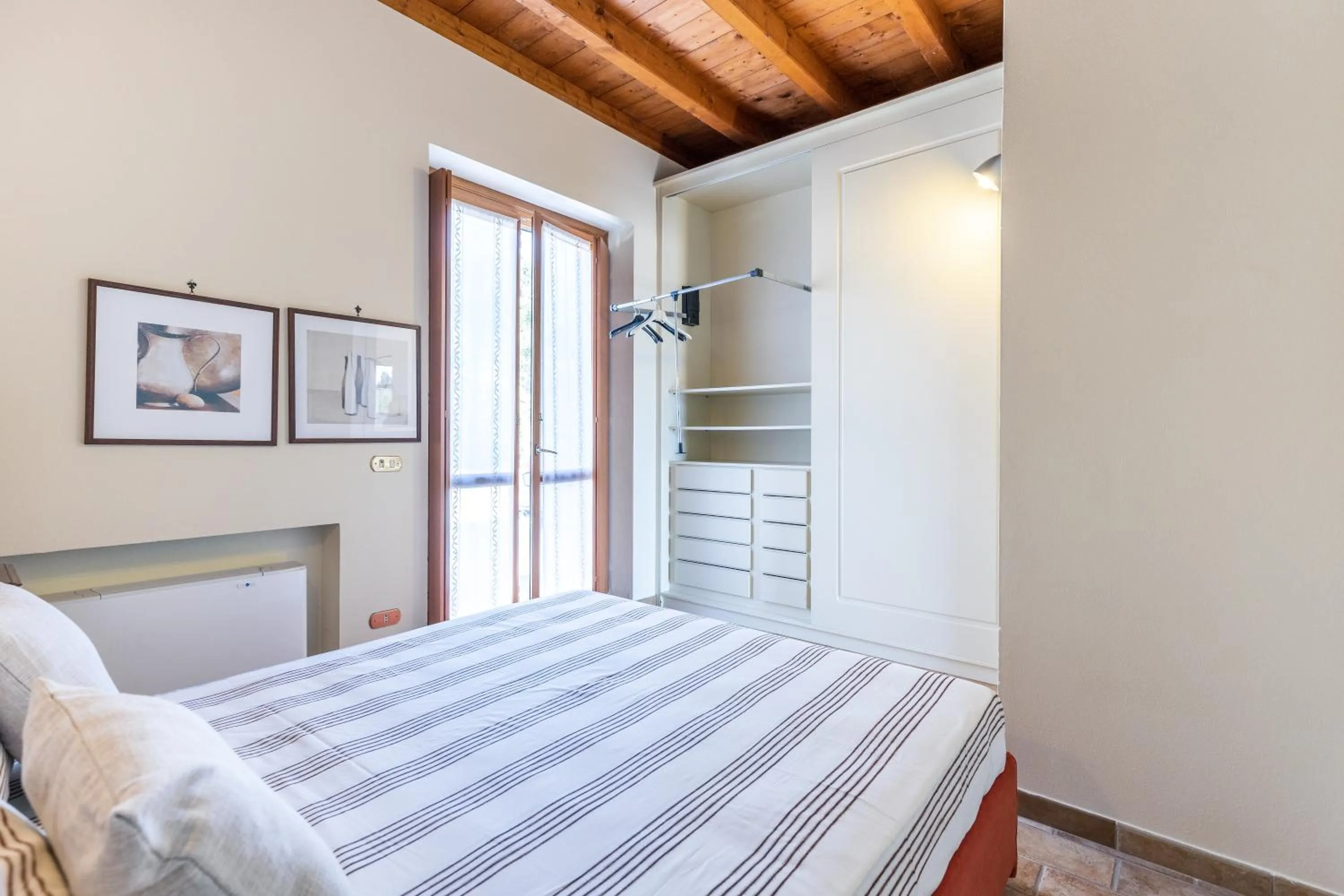 Bed in Il Casale Lonato - by Host4U