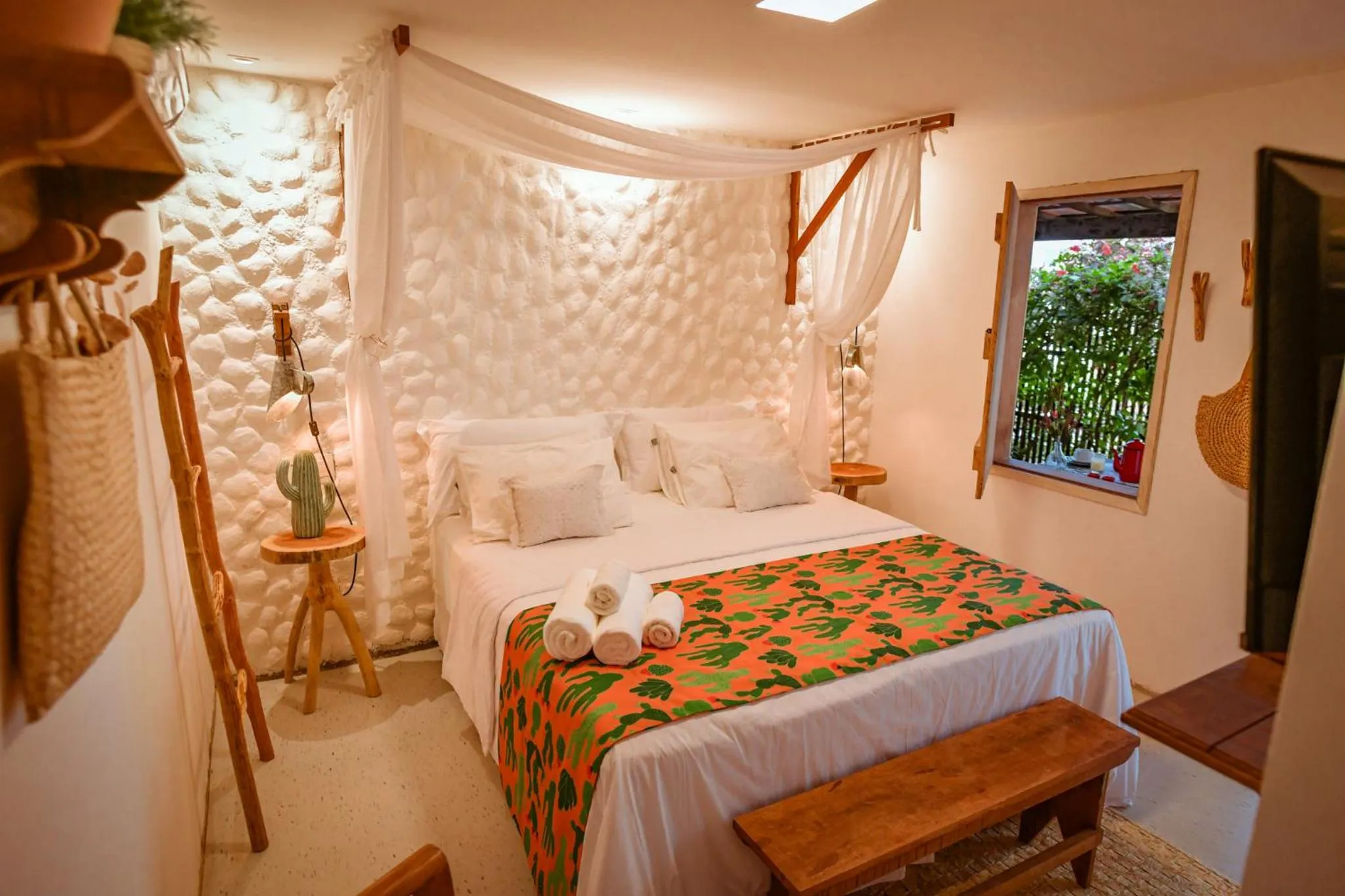 View (from property/room), Bed in EcoCharme Pousada Netuno