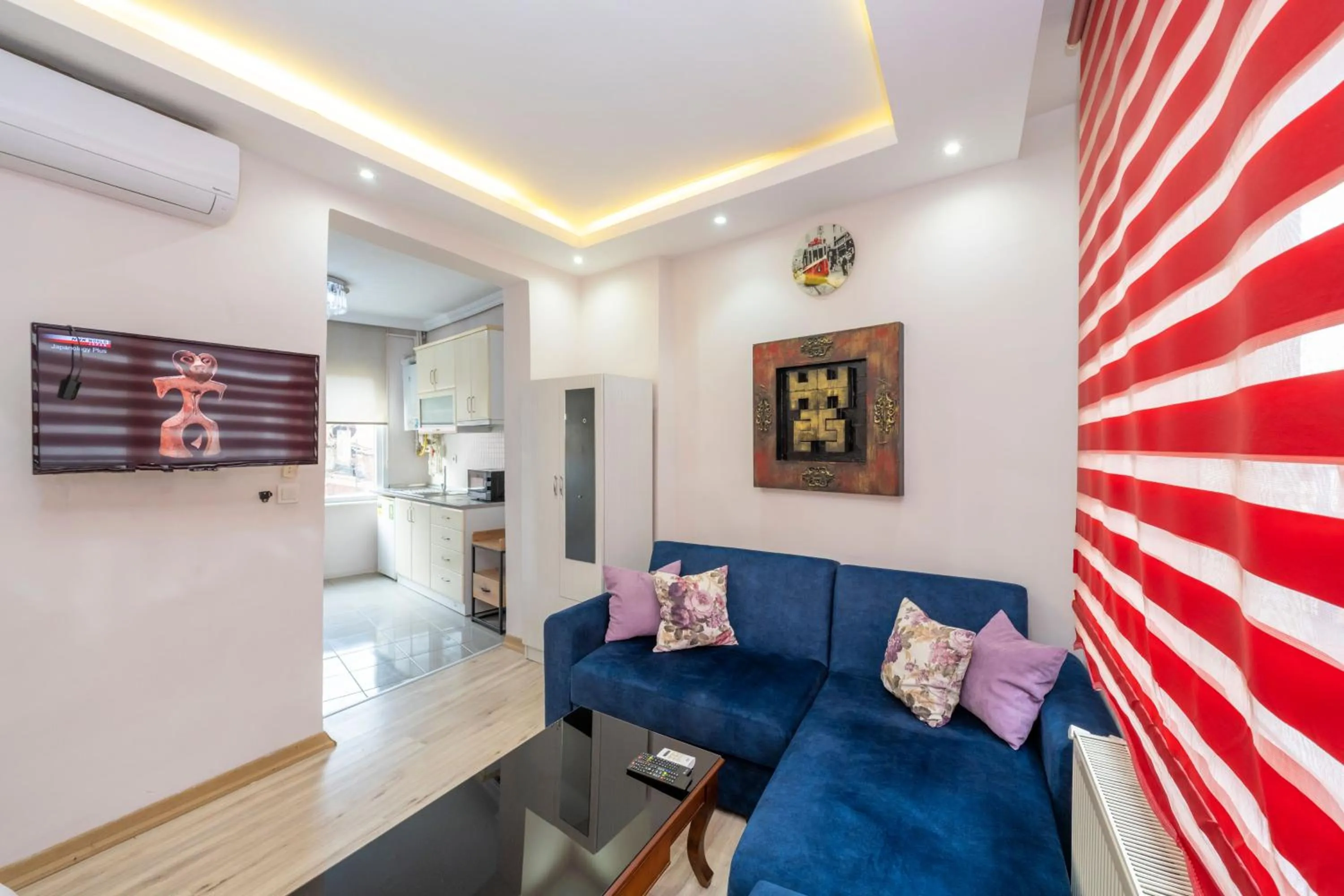 TV and multimedia in Taksim City Suites