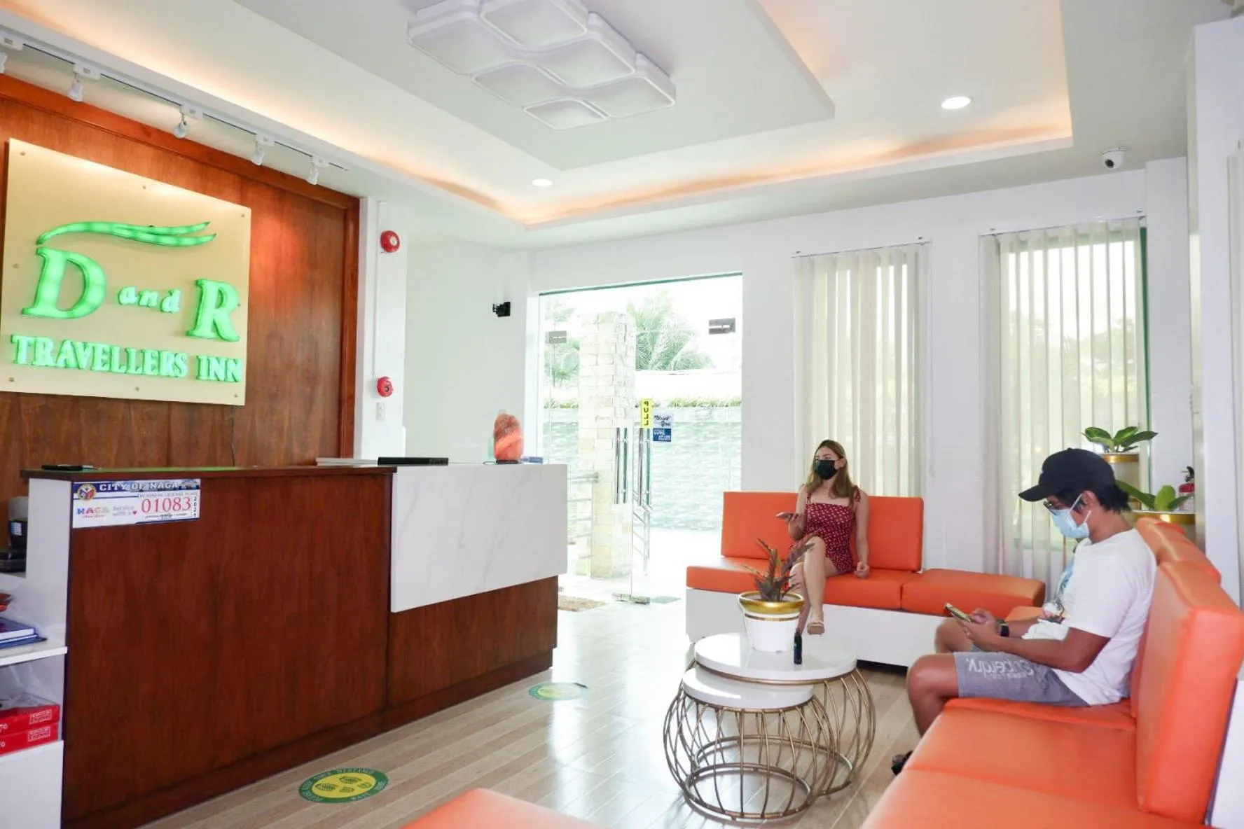 Property building in D and R Travellers Inn