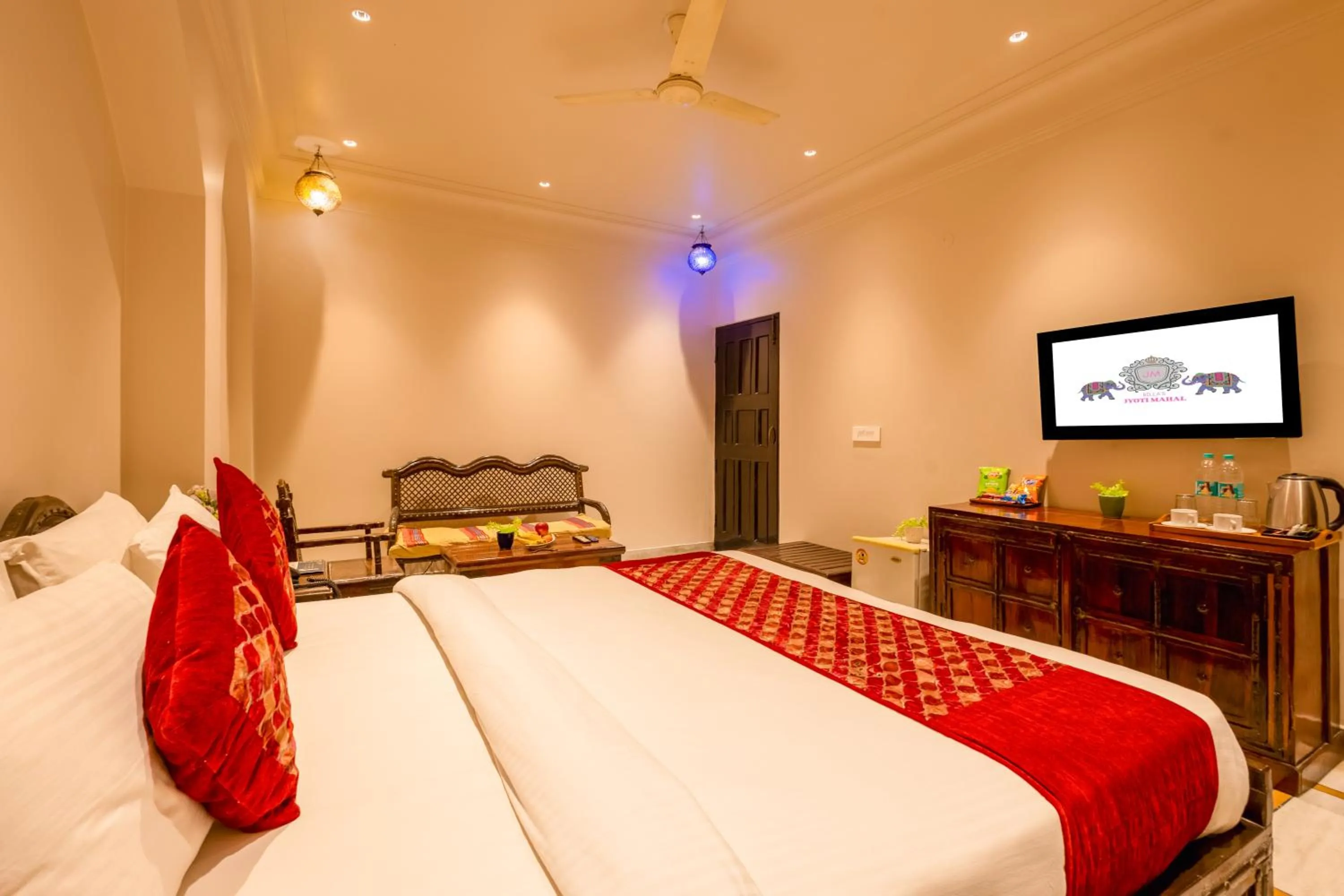 Bedroom, Bed in Jyoti Mahal - A Royal Heritage Hotel - Close to Connaught Place