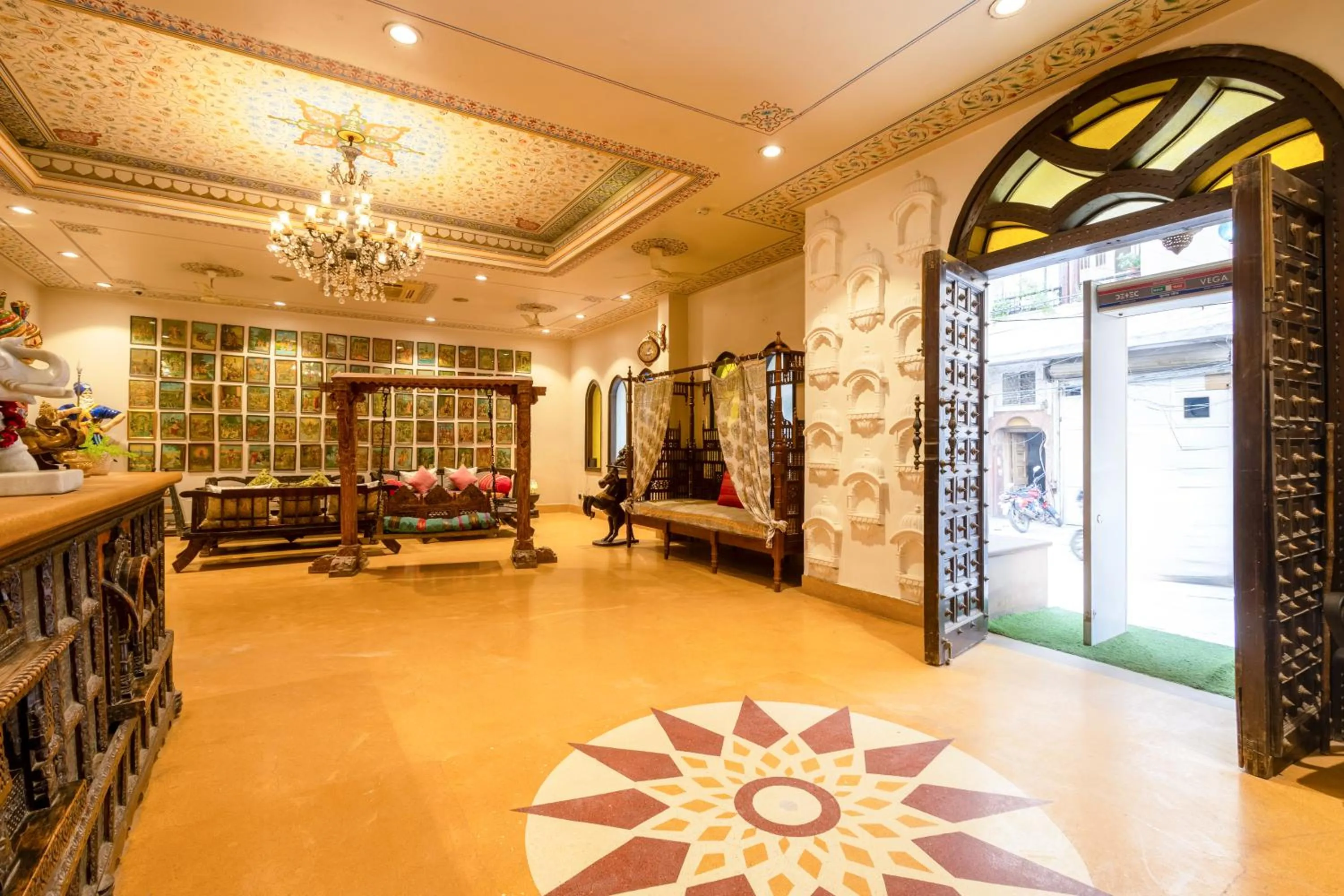 Lobby or reception in Jyoti Mahal - A Royal Heritage Hotel - Close to Connaught Place