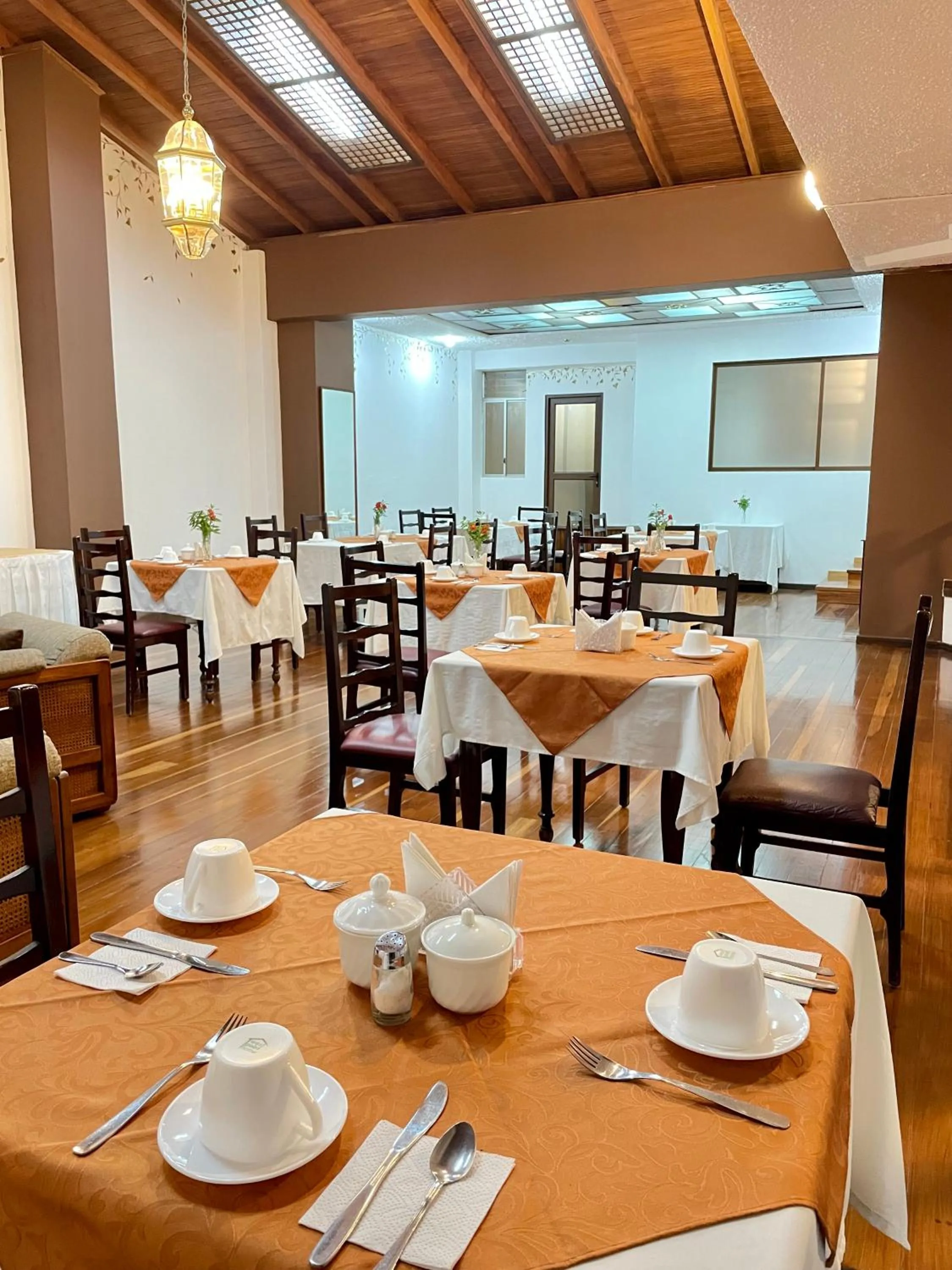 Restaurant/places to eat in Loft NASS Atahualpa