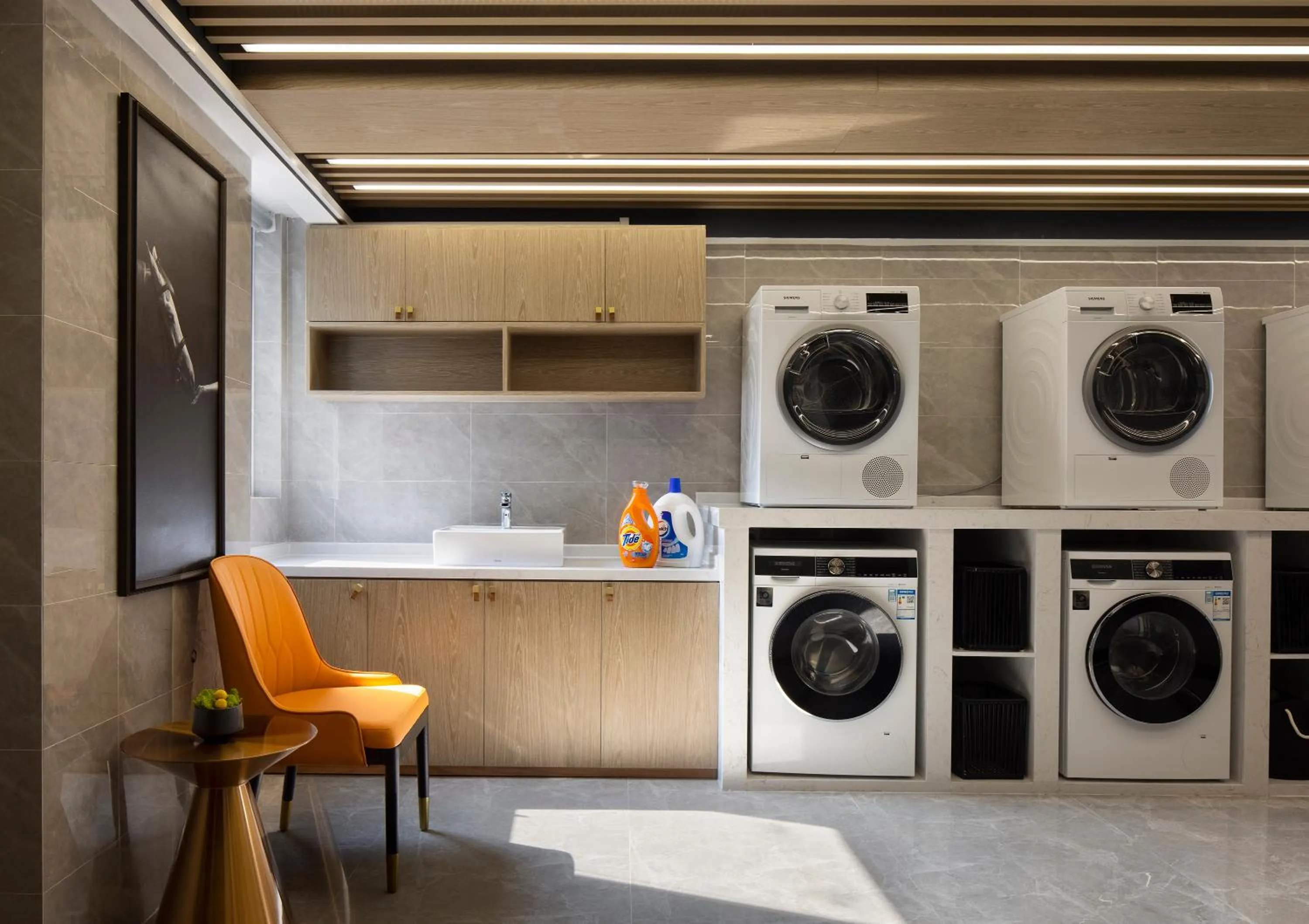 washing machine in Arthur Hotel Canton Tower Guangzhou