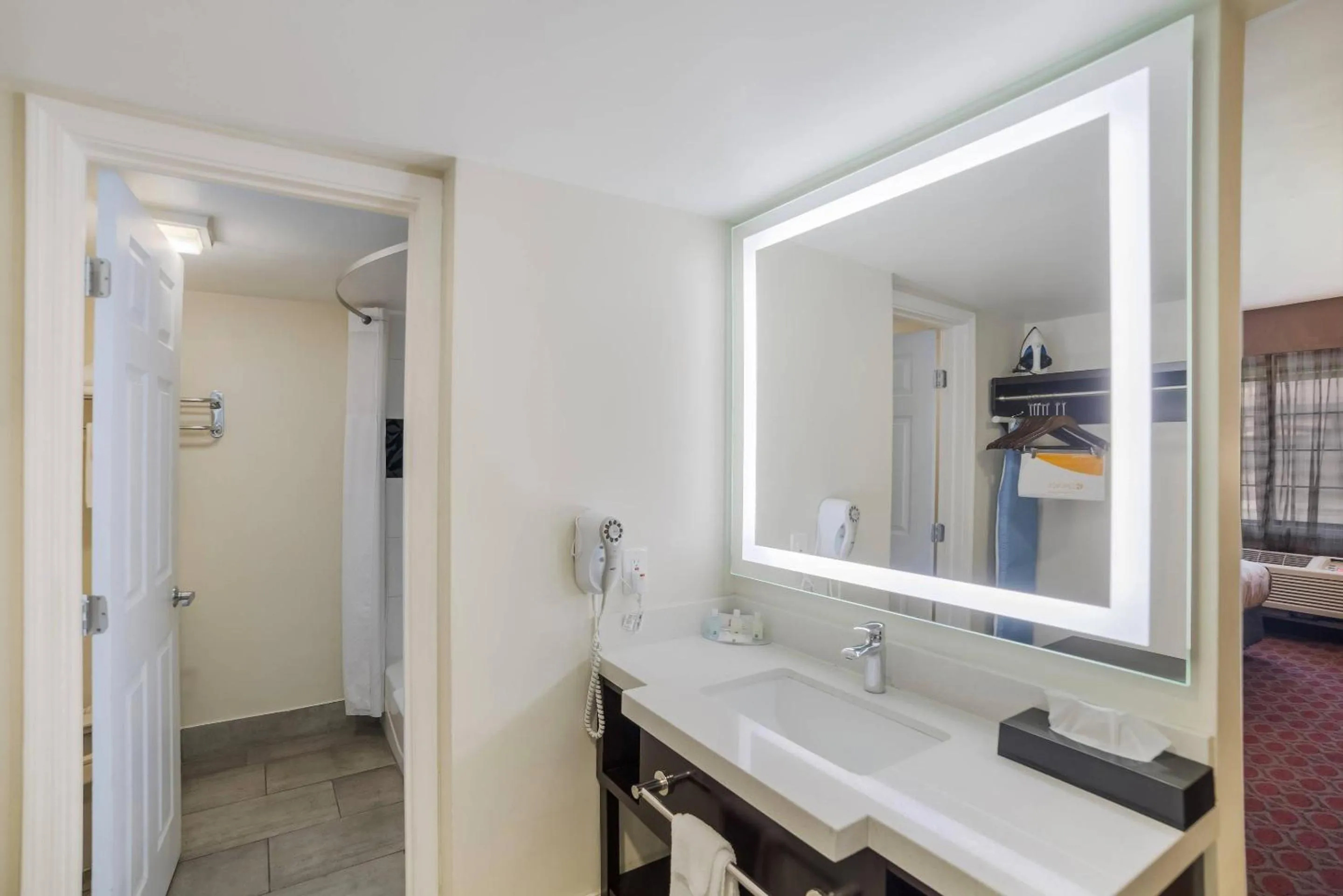 Bedroom in Quality Inn & Suites Goodyear - Phoenix West