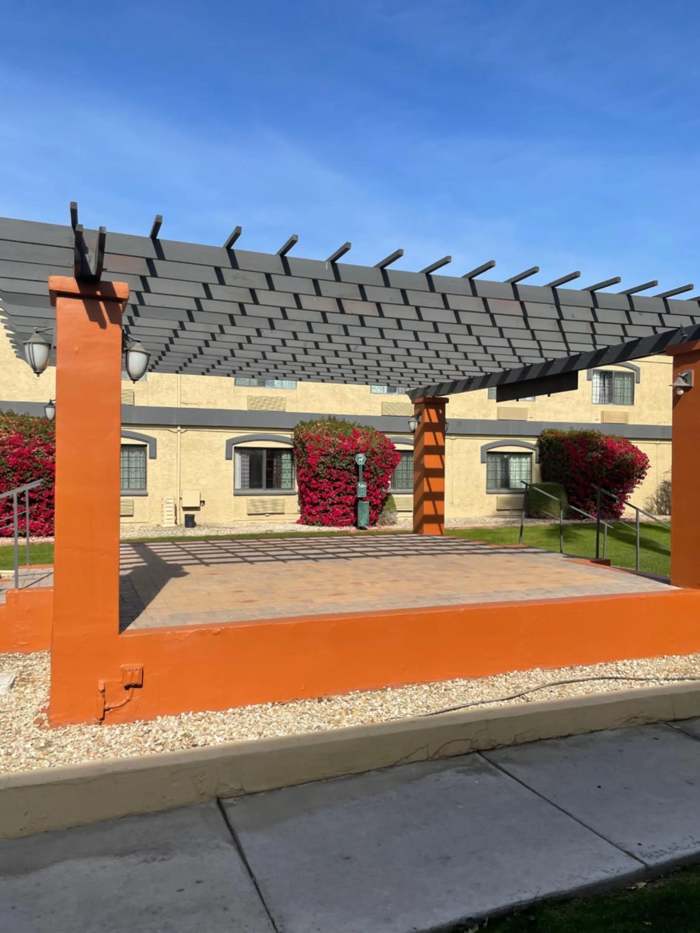 Garden in Quality Inn & Suites Goodyear - Phoenix West