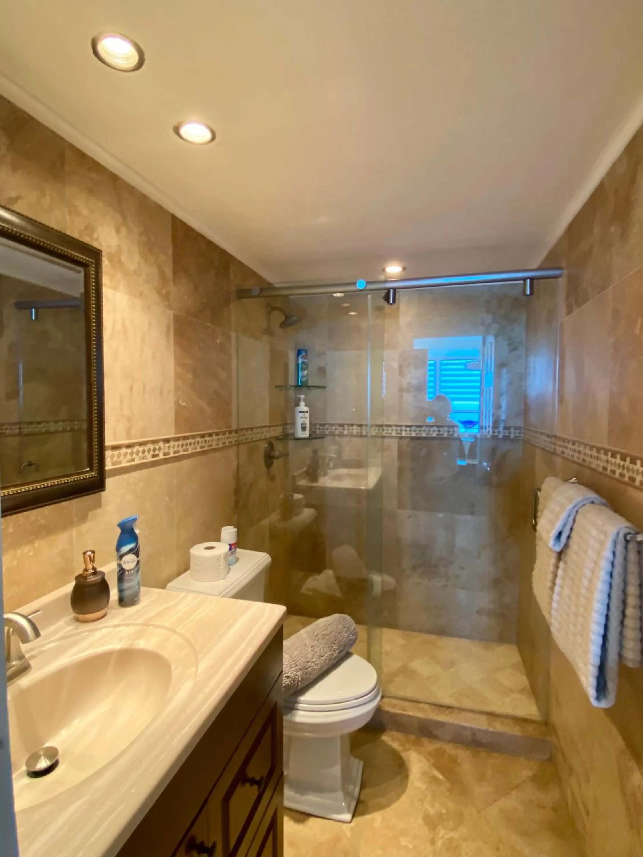 Shower in Castle Beach Resort Condo - Panoramic Large Penthouse or Deluxe 1 BR Direct Ocean View and beach access- Updated-Free parking-
