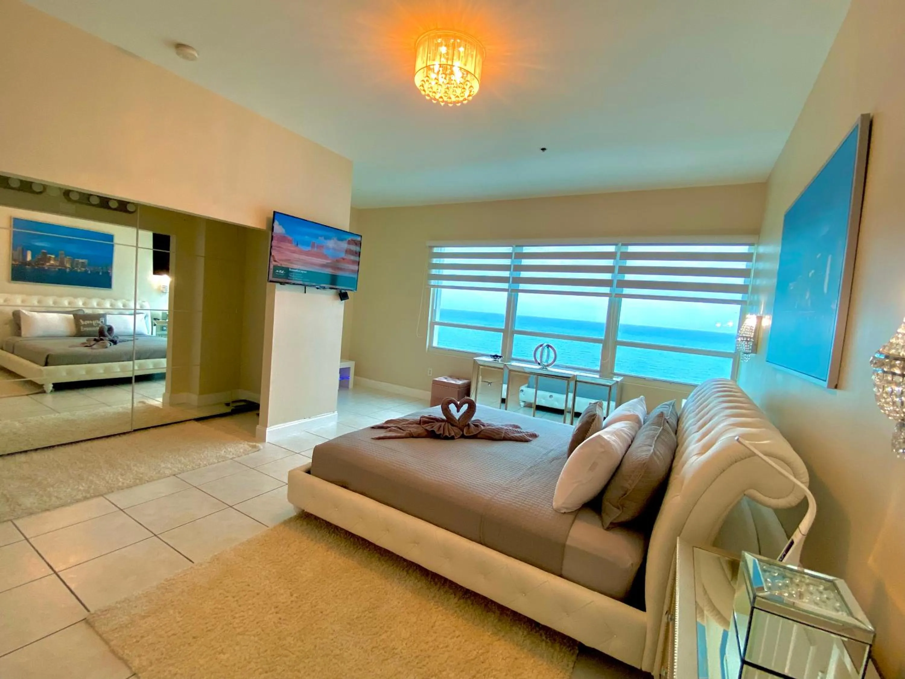 TV and multimedia in Castle Beach Resort Condo - Panoramic Large Penthouse or Deluxe 1 BR Direct Ocean View and beach access- Updated-Free parking-