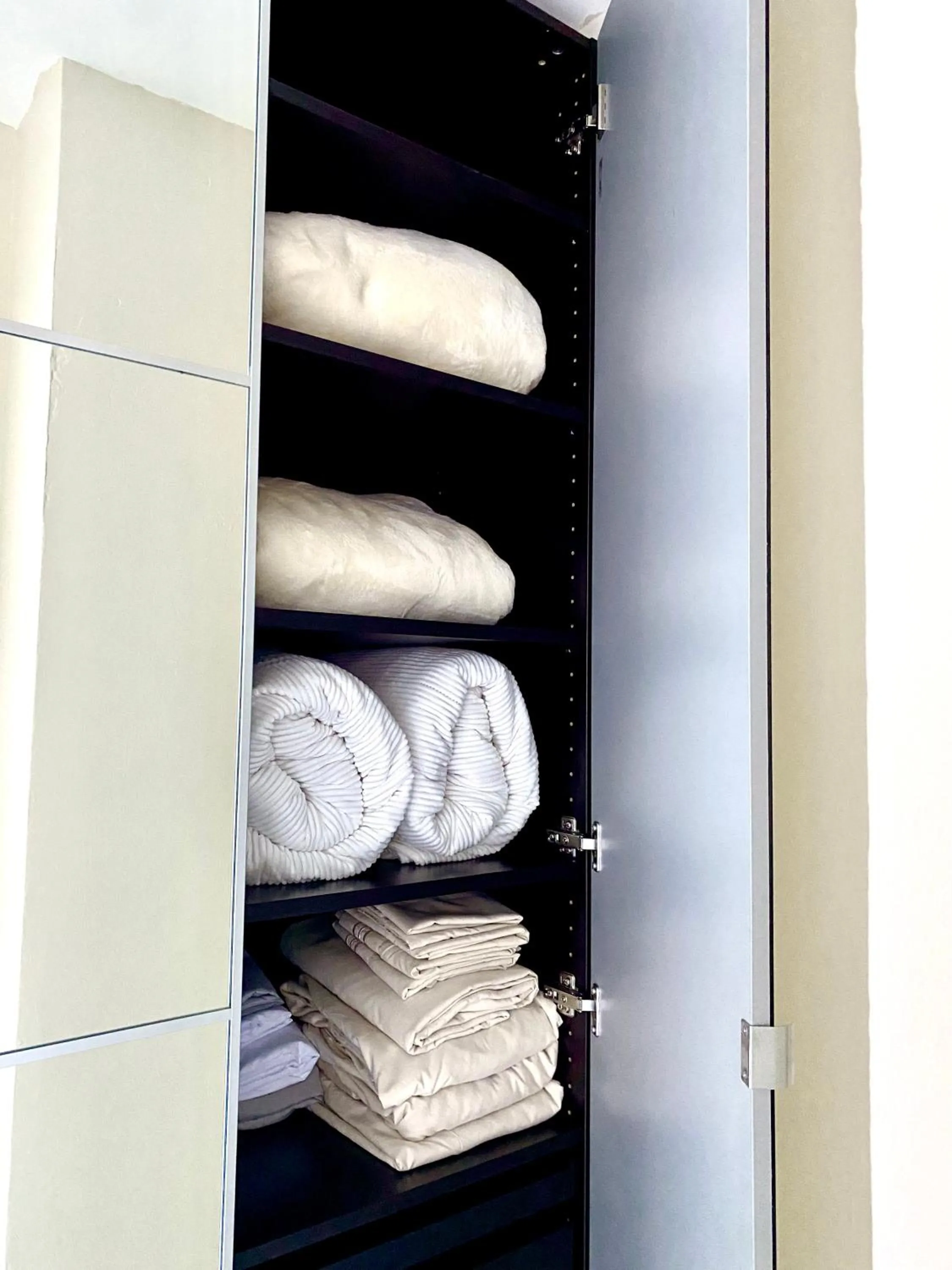 towels, Bed in Castle Beach Resort Condo - Panoramic Large Penthouse or Deluxe 1 BR Direct Ocean View and beach access- Updated-Free parking-