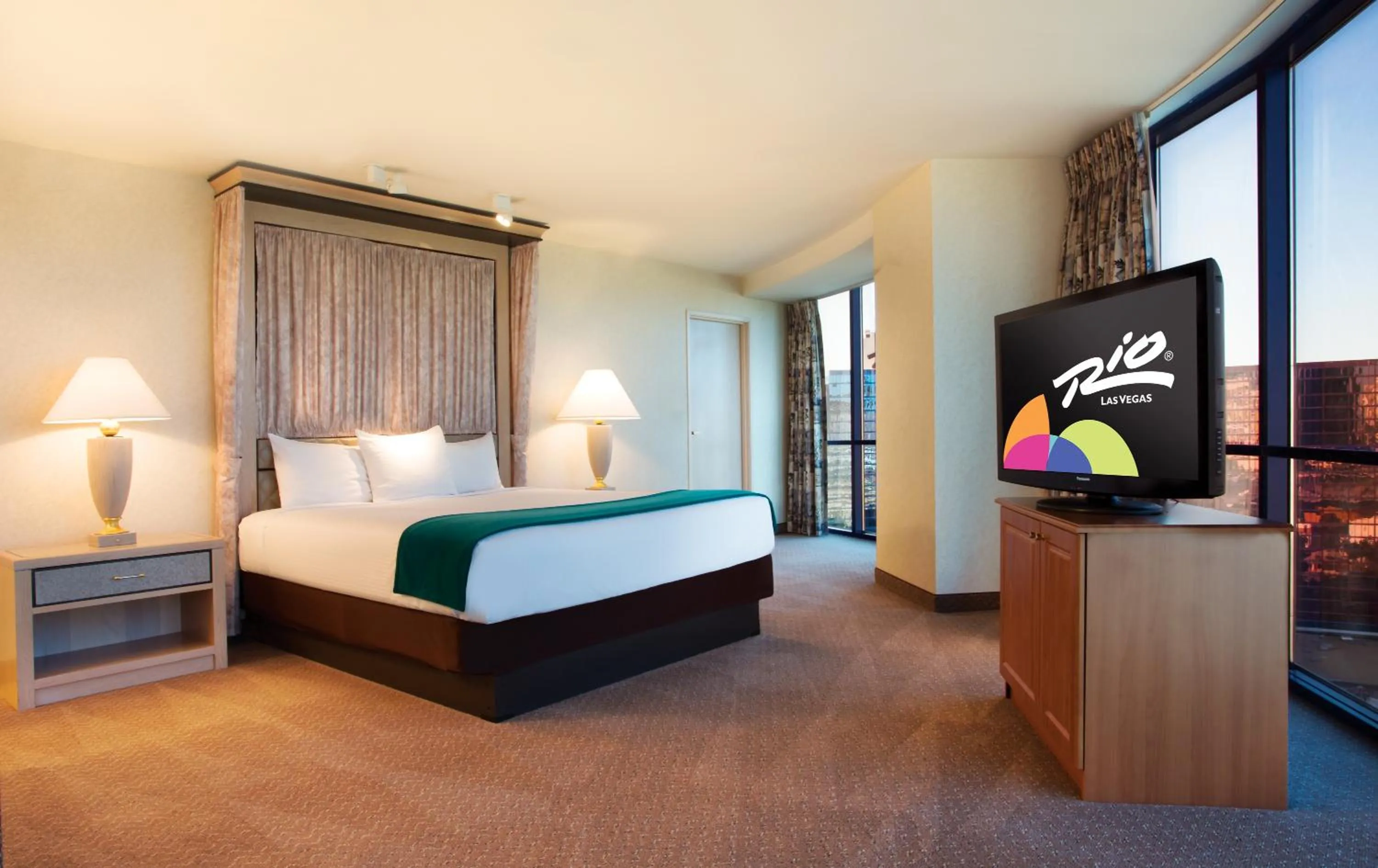 Bedroom, Bed in Rio Hotel & Casino, a Destination by Hyatt Hotel