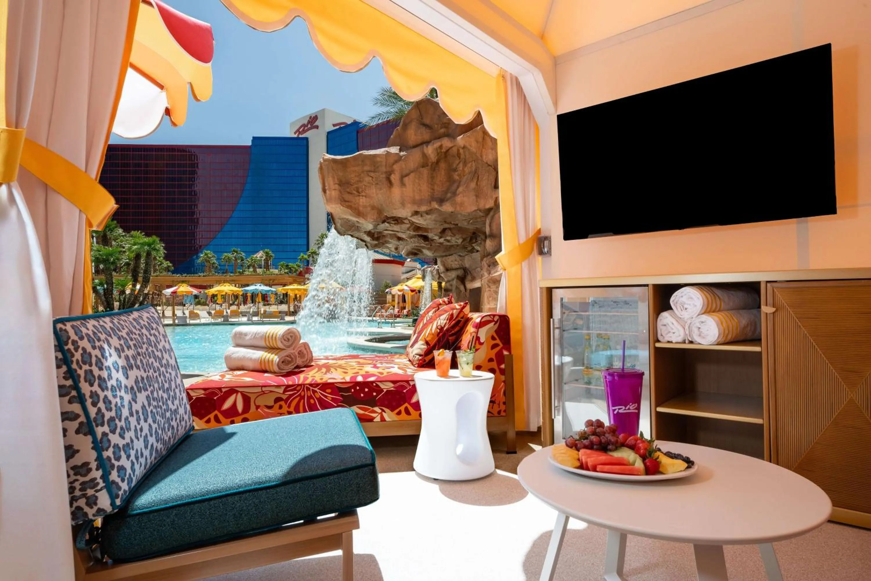 Restaurant/places to eat, Bed in Rio Hotel & Casino, a Destination by Hyatt Hotel