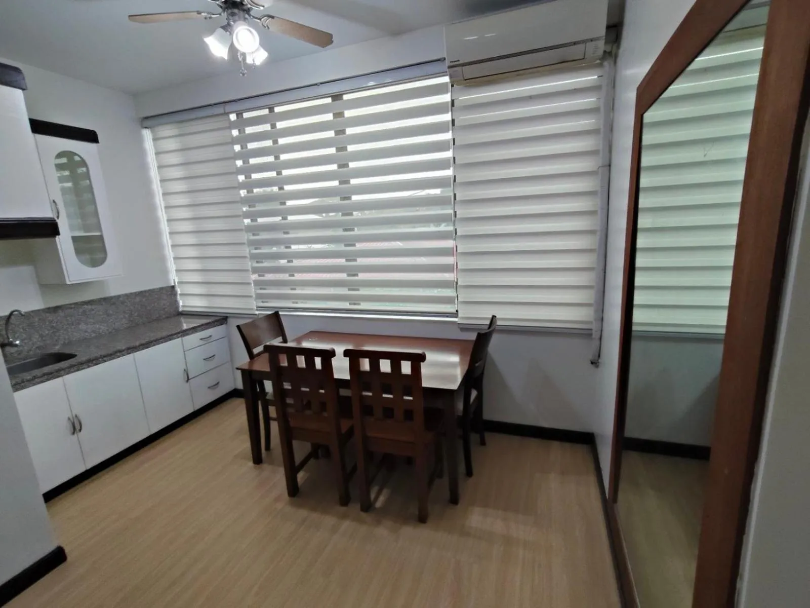 Kitchen or kitchenette in OYO 805 La Belladoza