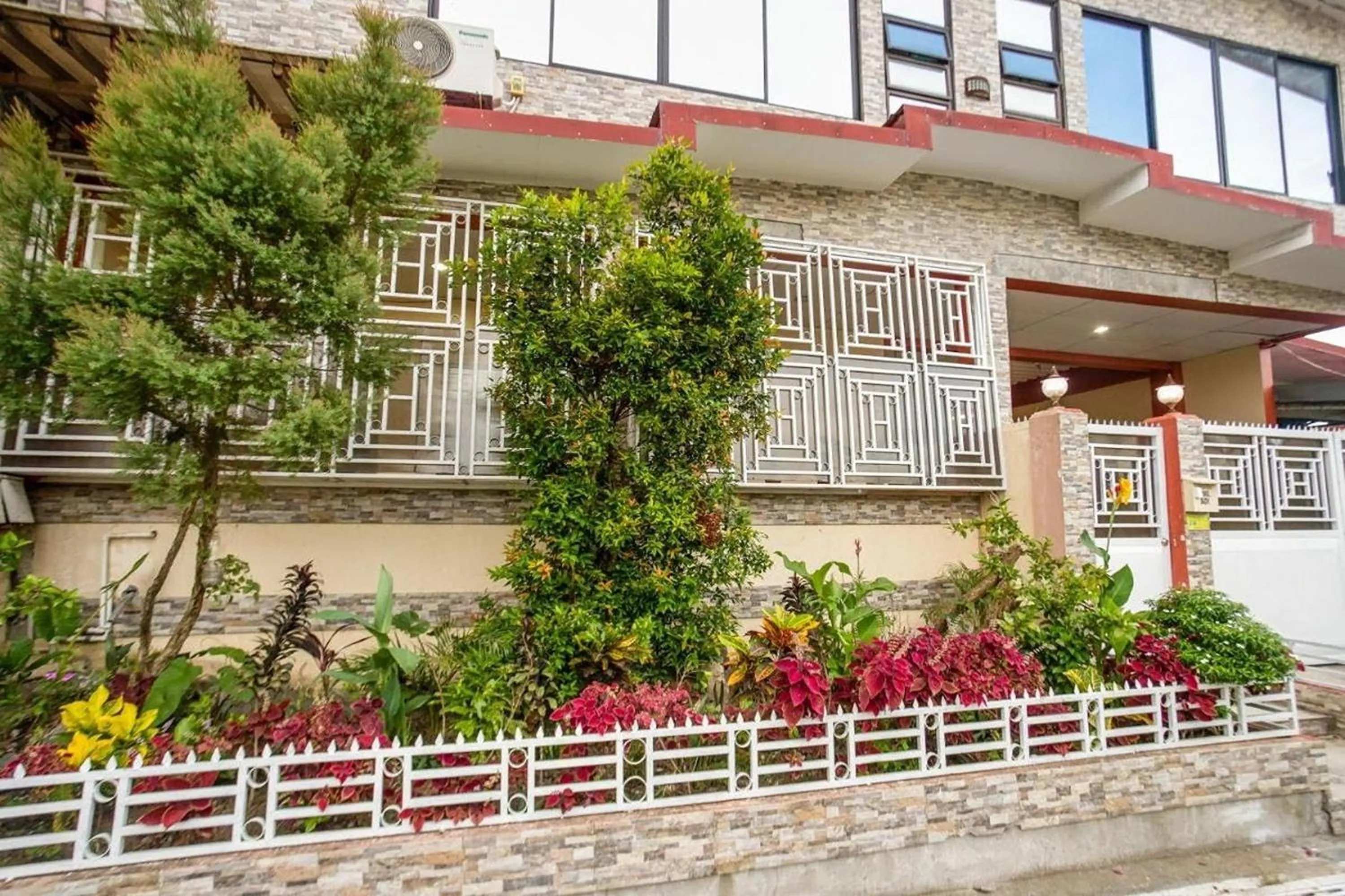 Property building in OYO 805 La Belladoza