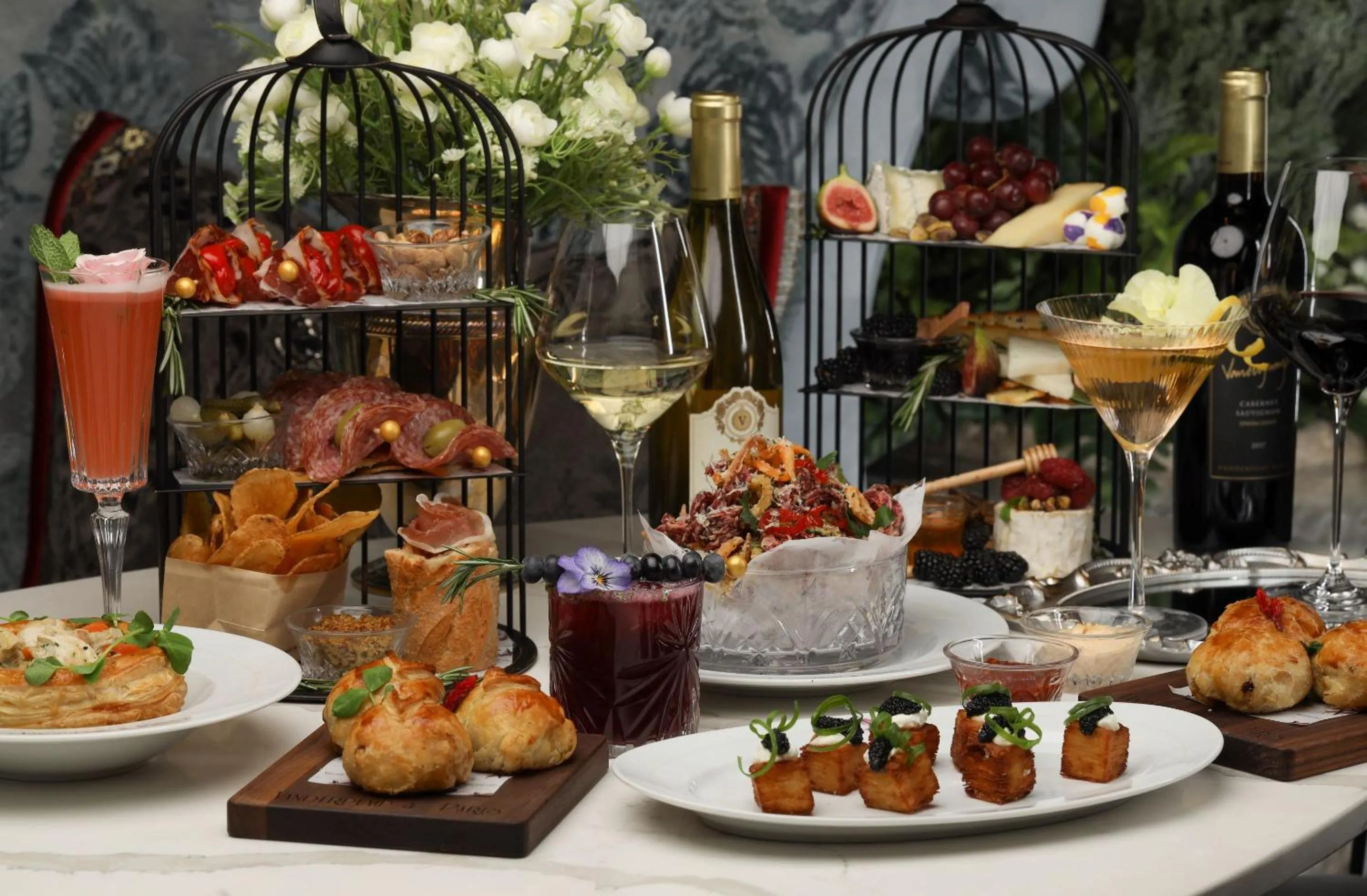 Restaurant/places to eat in Paris Las Vegas Hotel & Casino