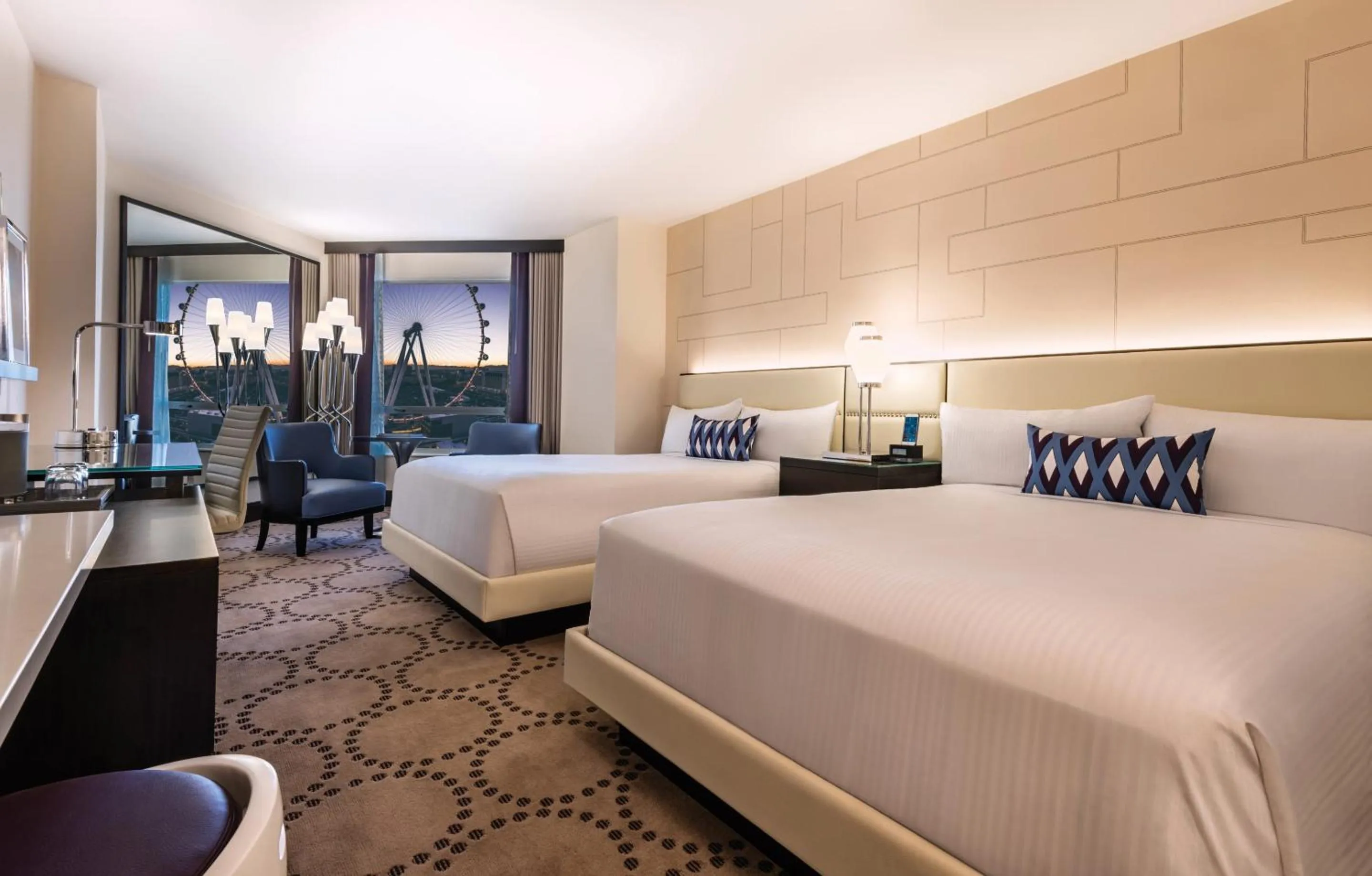 Bedroom, Bed in Harrah's Las Vegas, A Caesars Destination