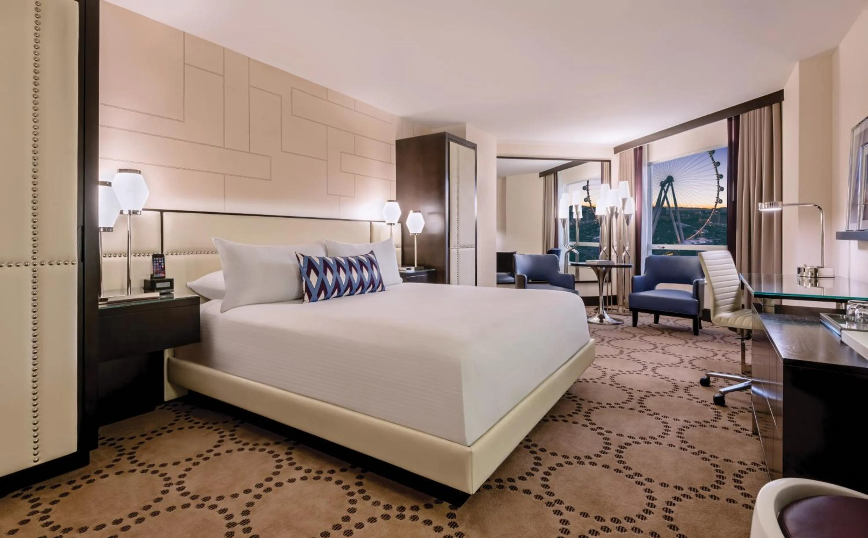 Bedroom, Bed in Harrah's Las Vegas, A Caesars Destination