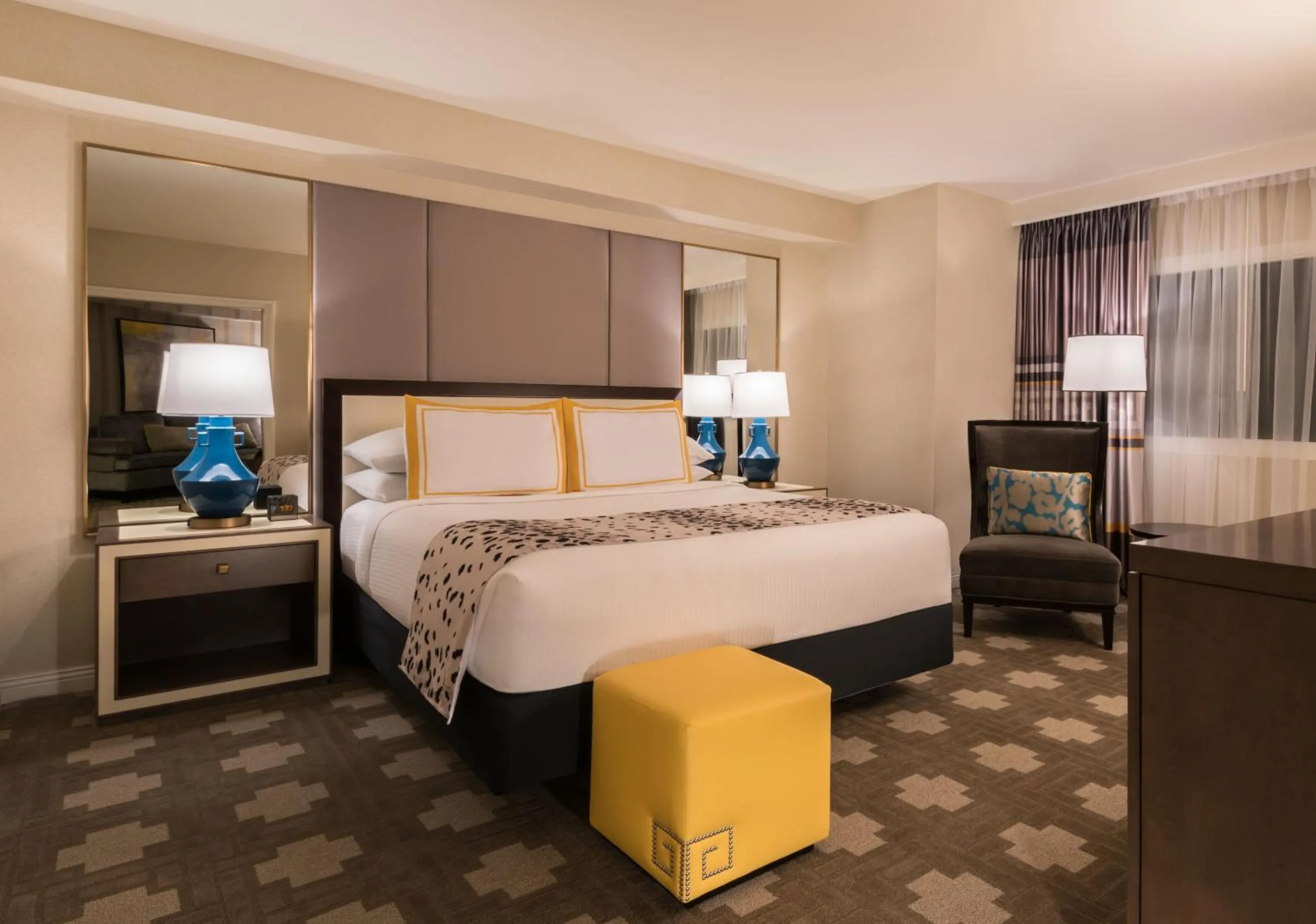 Bedroom, Bed in Caesars Palace Hotel & Casino